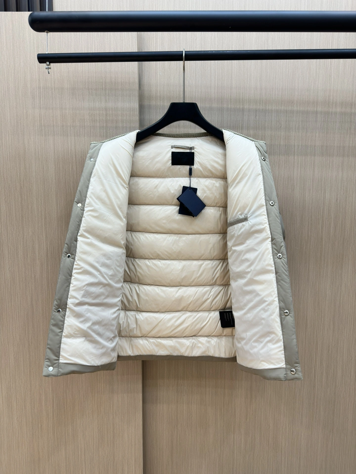 Prada Down Jackets Trendsetting 172439