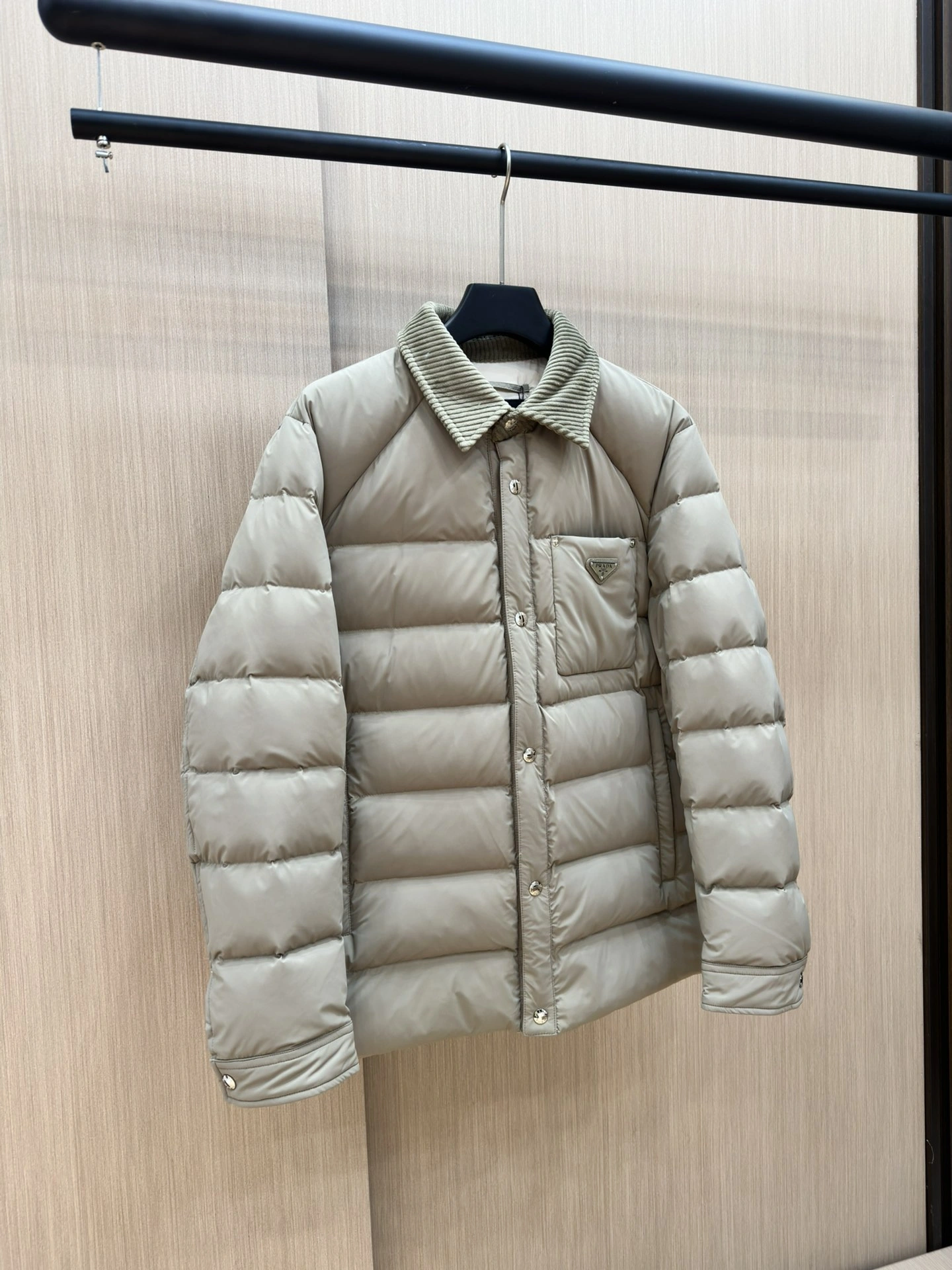 Prada Down Jackets Trendsetting 172439