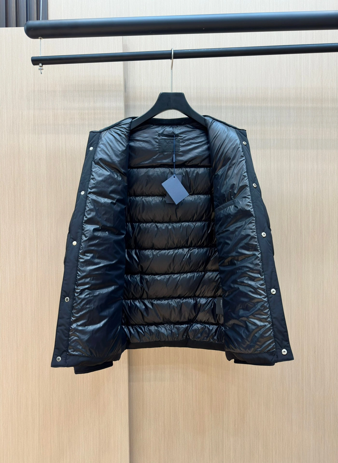 Original Prada Down Jackets 172436