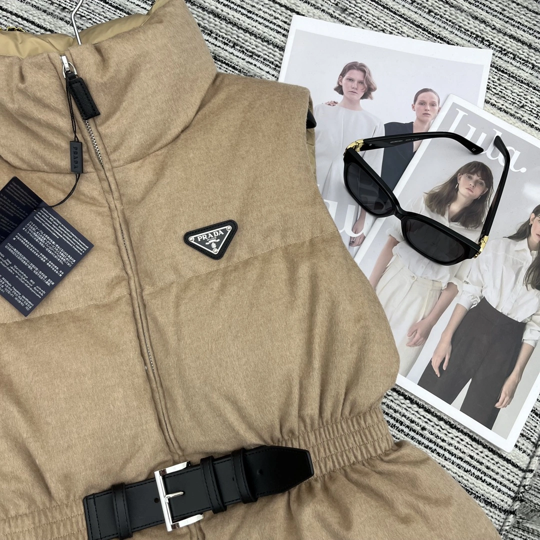 FlexibleFit Prada Down Jackets 172426