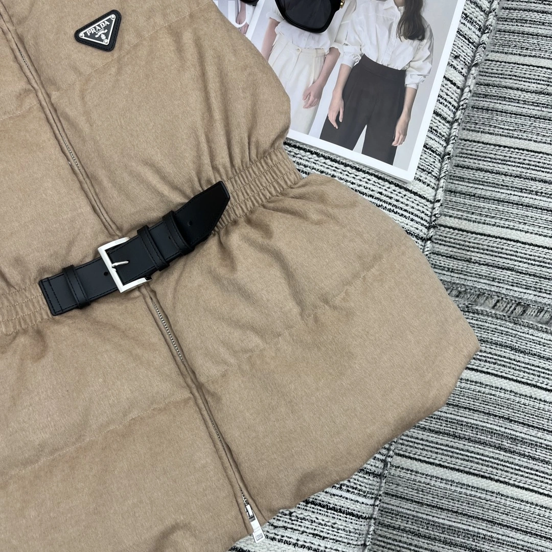 FlexibleFit Prada Down Jackets 172426