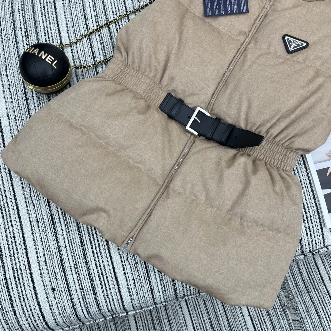 FlexibleFit Prada Down Jackets 172426