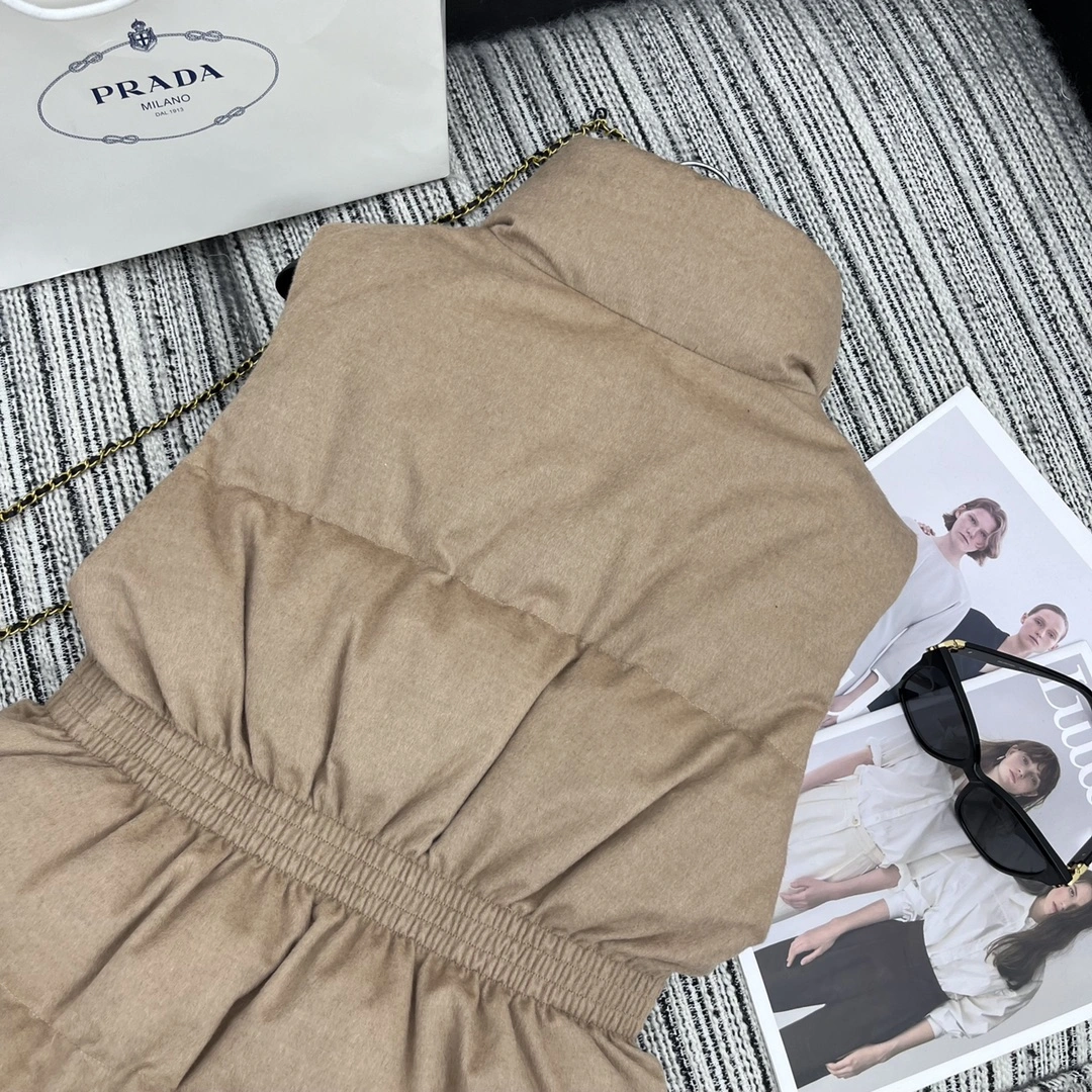 FlexibleFit Prada Down Jackets 172426