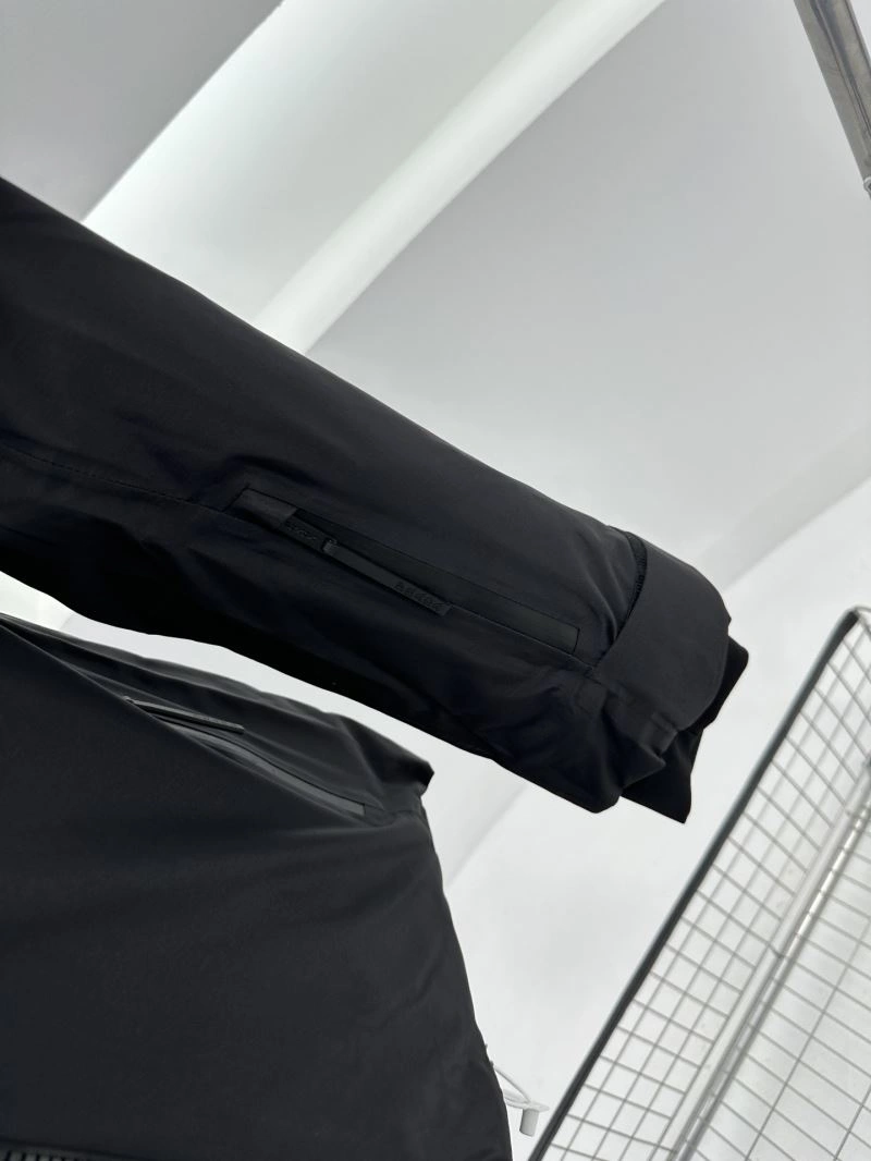 UrbanChic Prada Down Jackets 172146