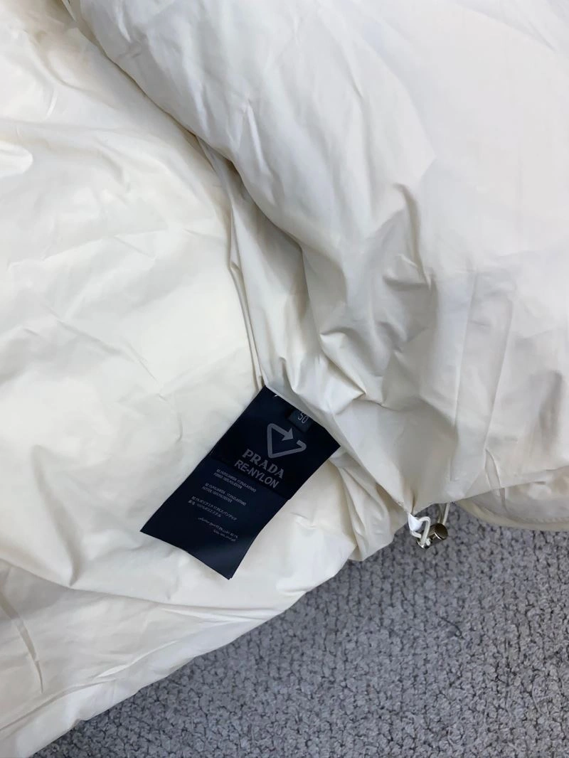 Effortless Prada Down Jackets 172121