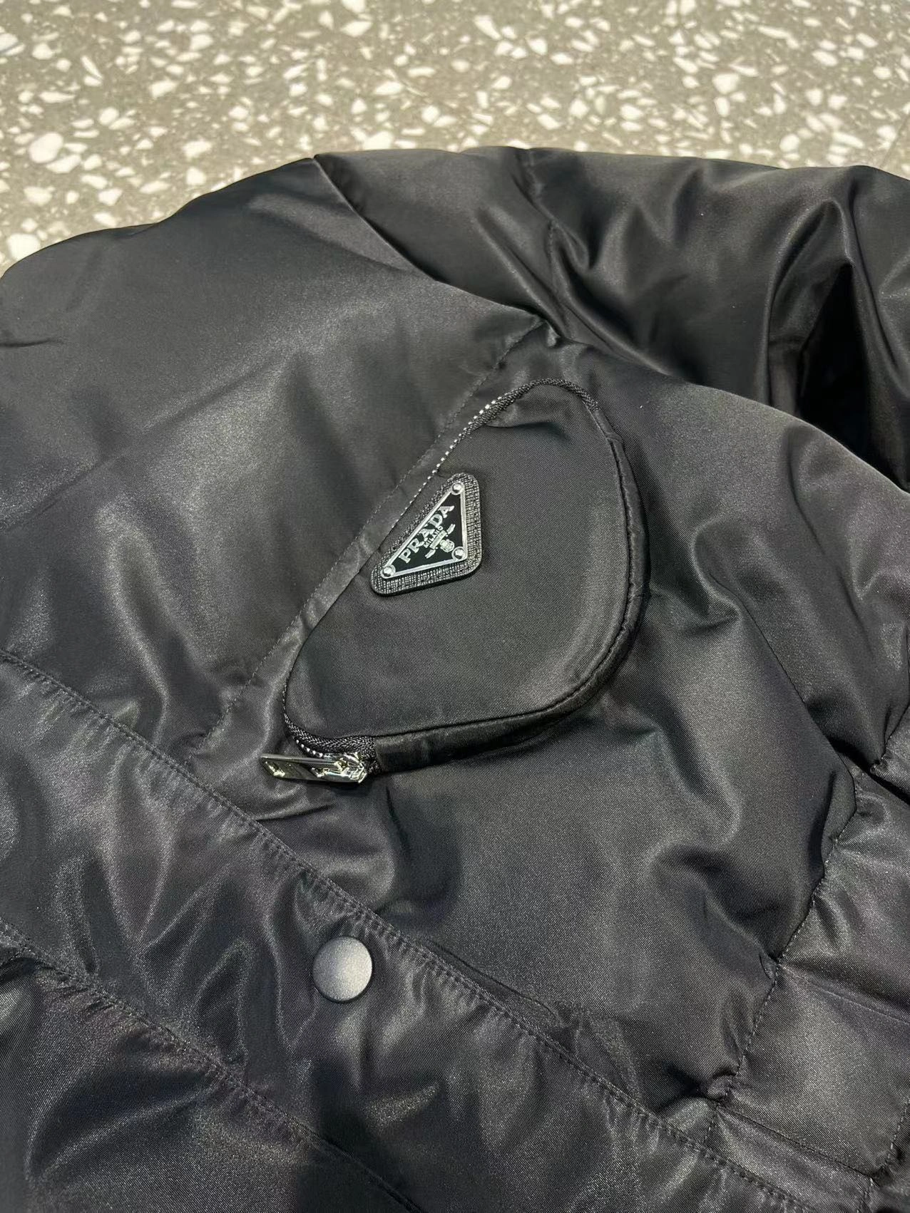 SmoothTexture Prada Down Jackets 172418