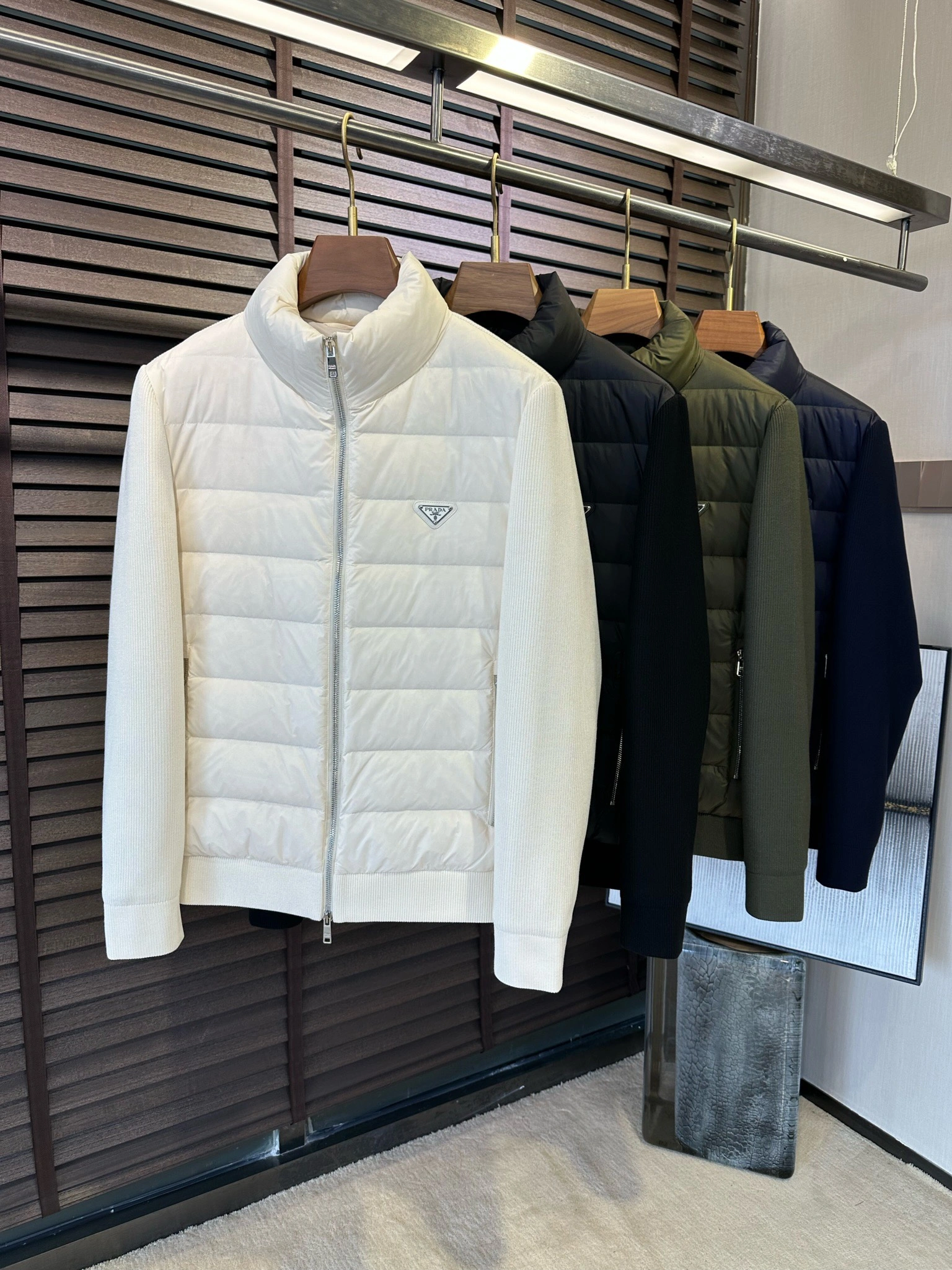 Prada Down Jackets Breathable 172404