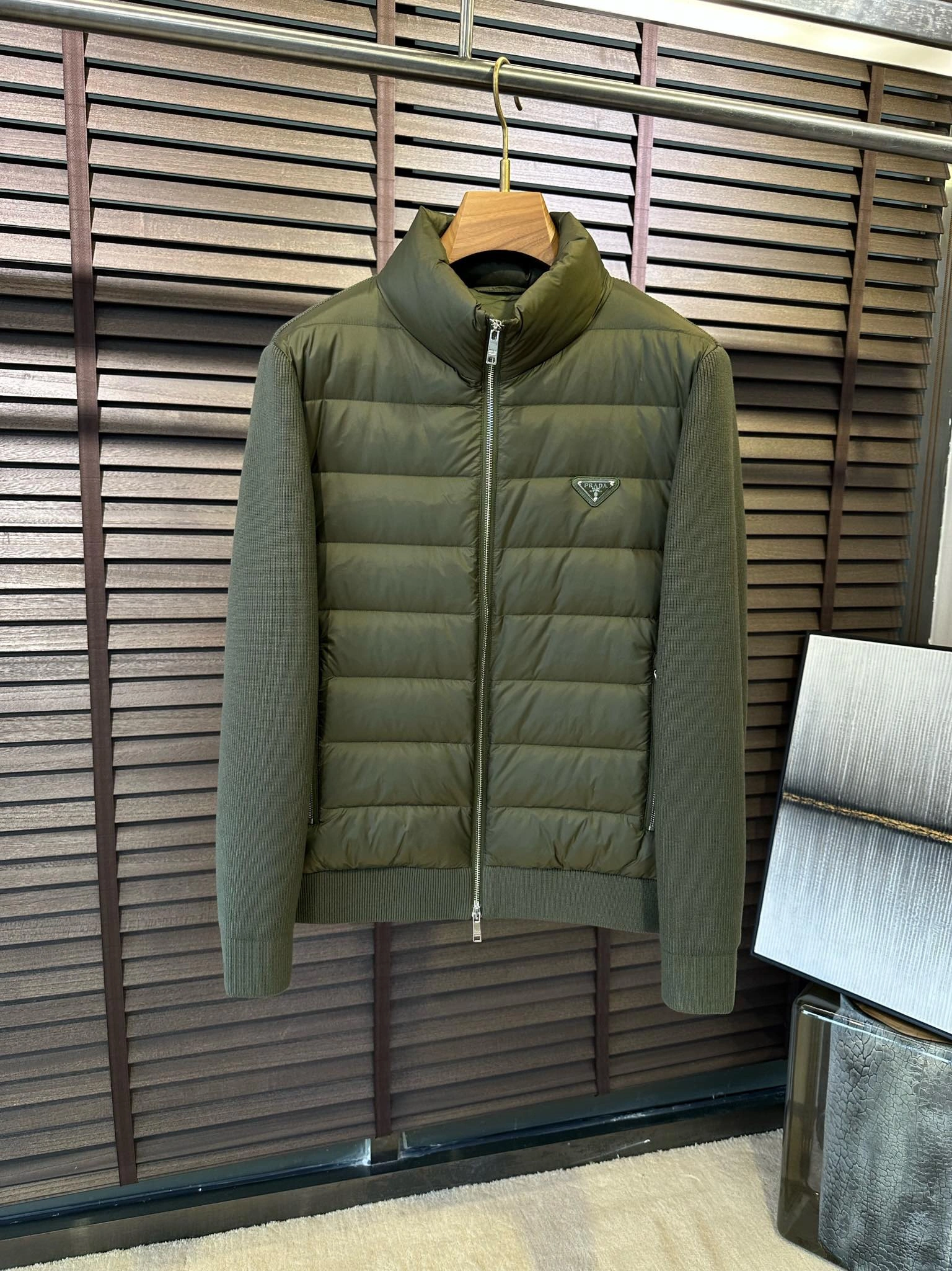 Prada Down Jackets Durable 172409