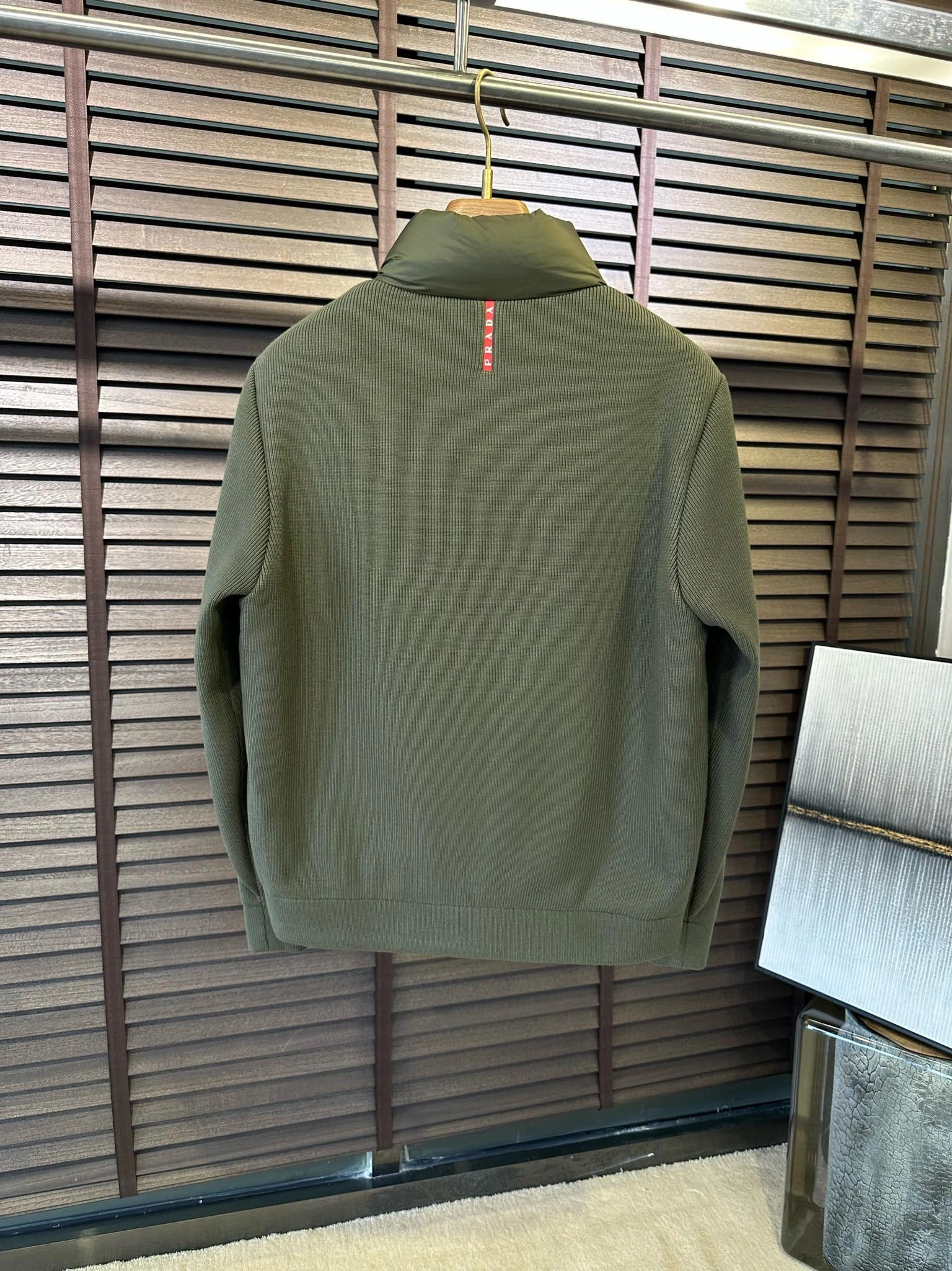 Prada Down Jackets Durable 172409