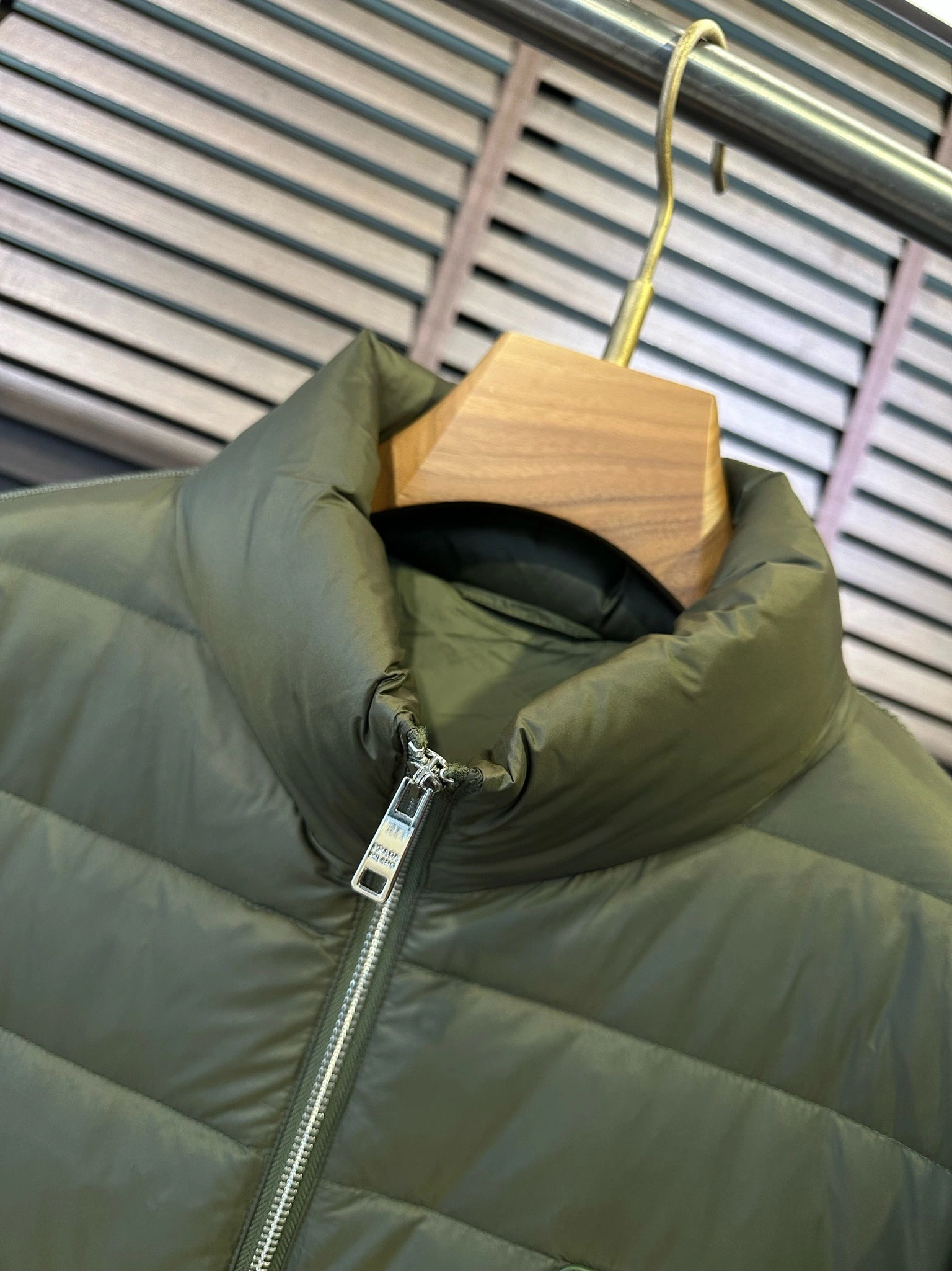 Prada Down Jackets Durable 172409