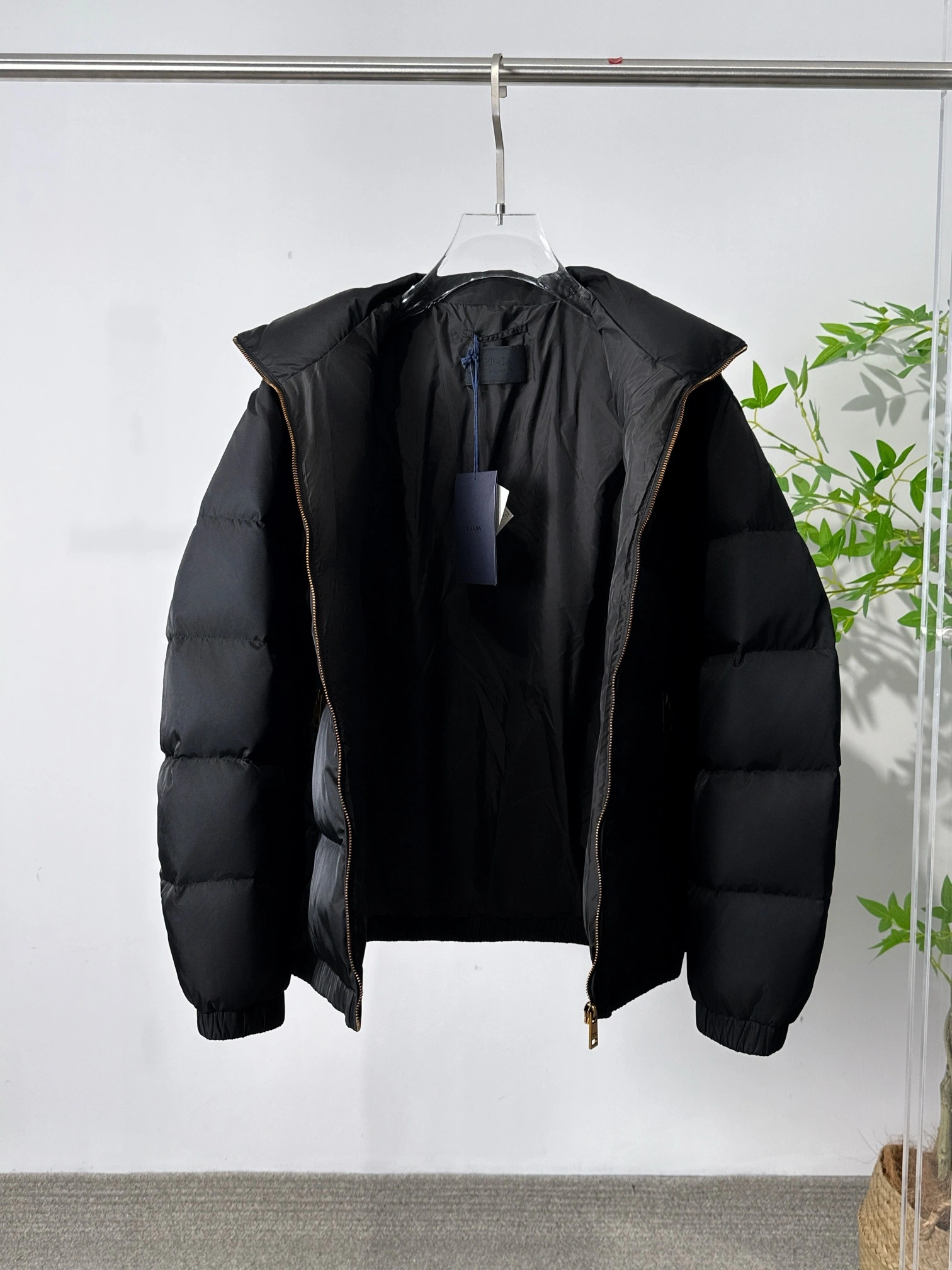 GoAnywhere Prada Down Jackets 172405