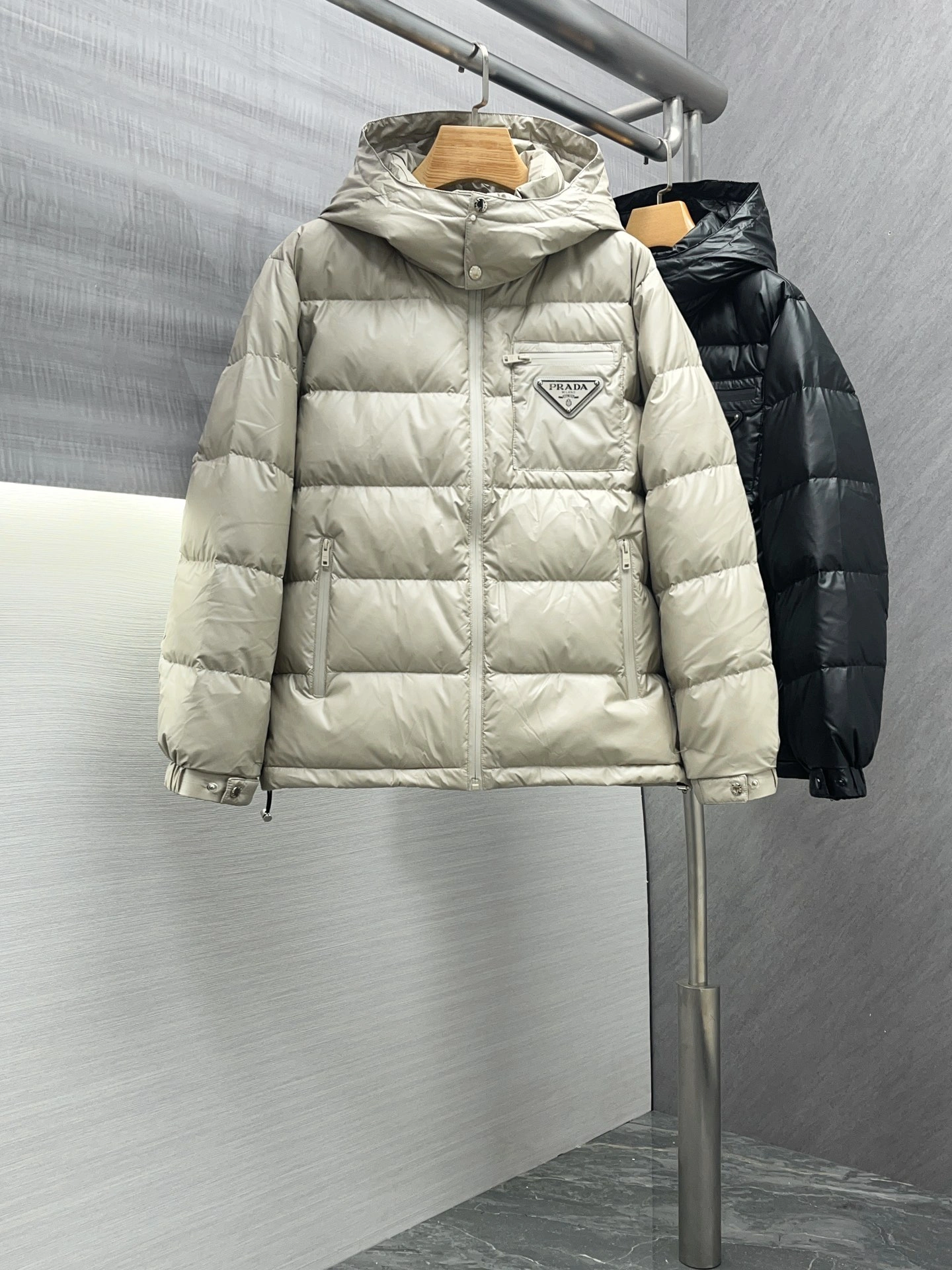 Sleek Prada Down Jackets 172392