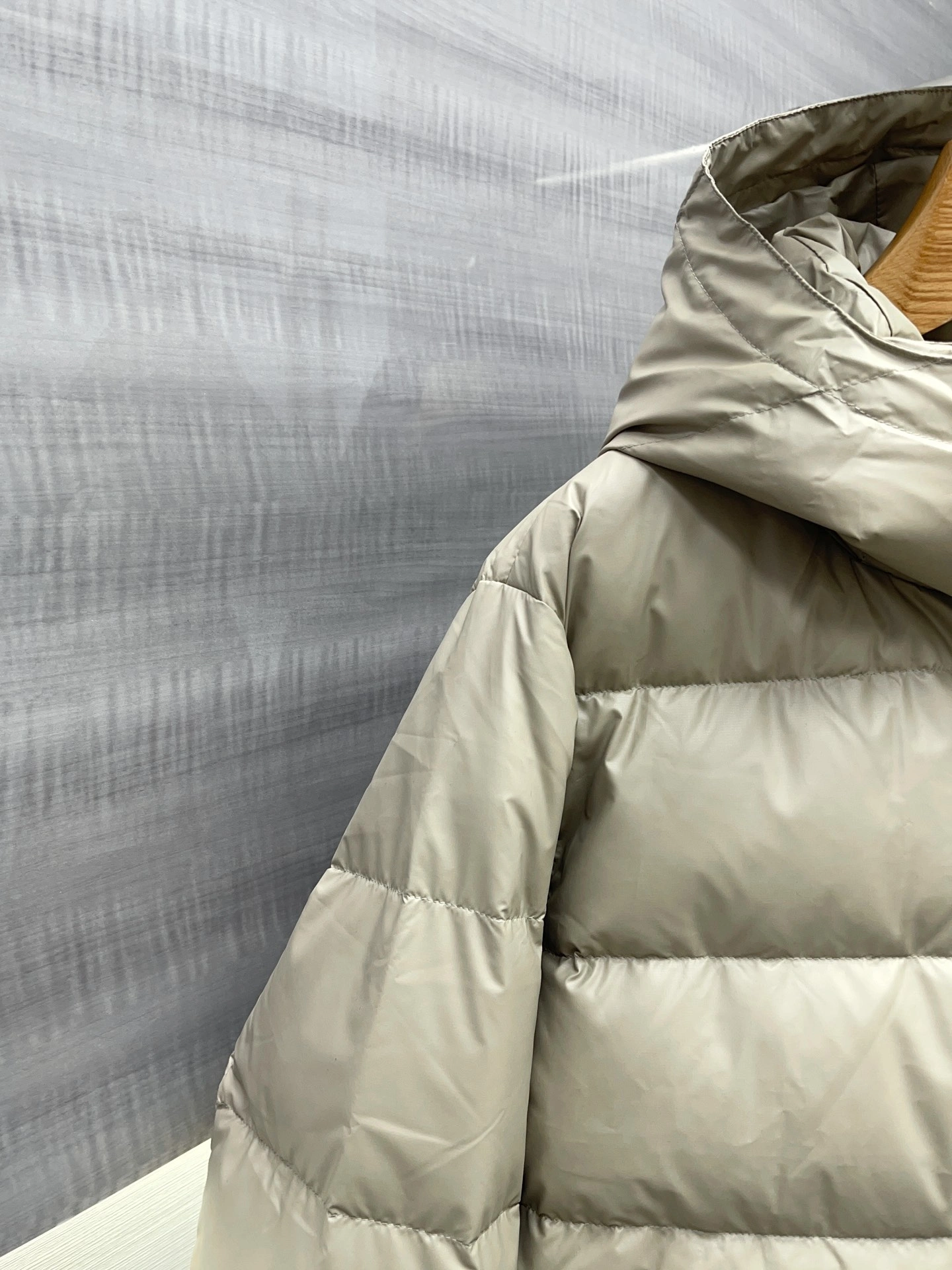 Sleek Prada Down Jackets 172392