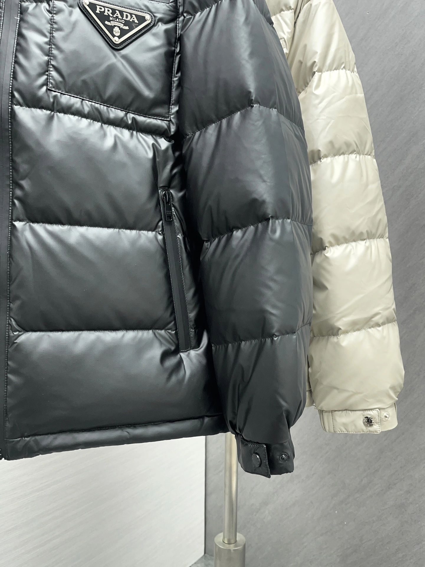 BestValue Prada Down Jackets 172424