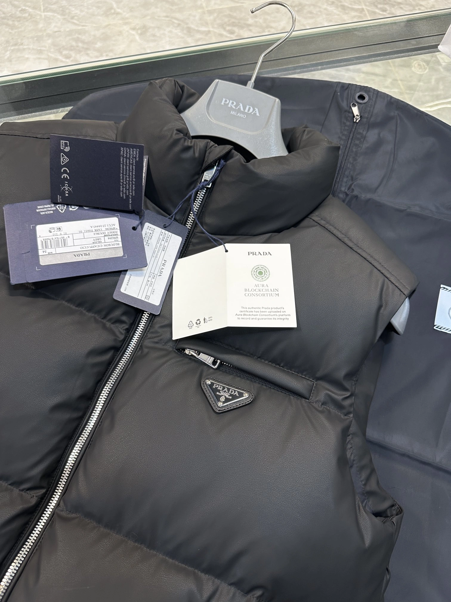 Snug Prada Down Jackets 172381