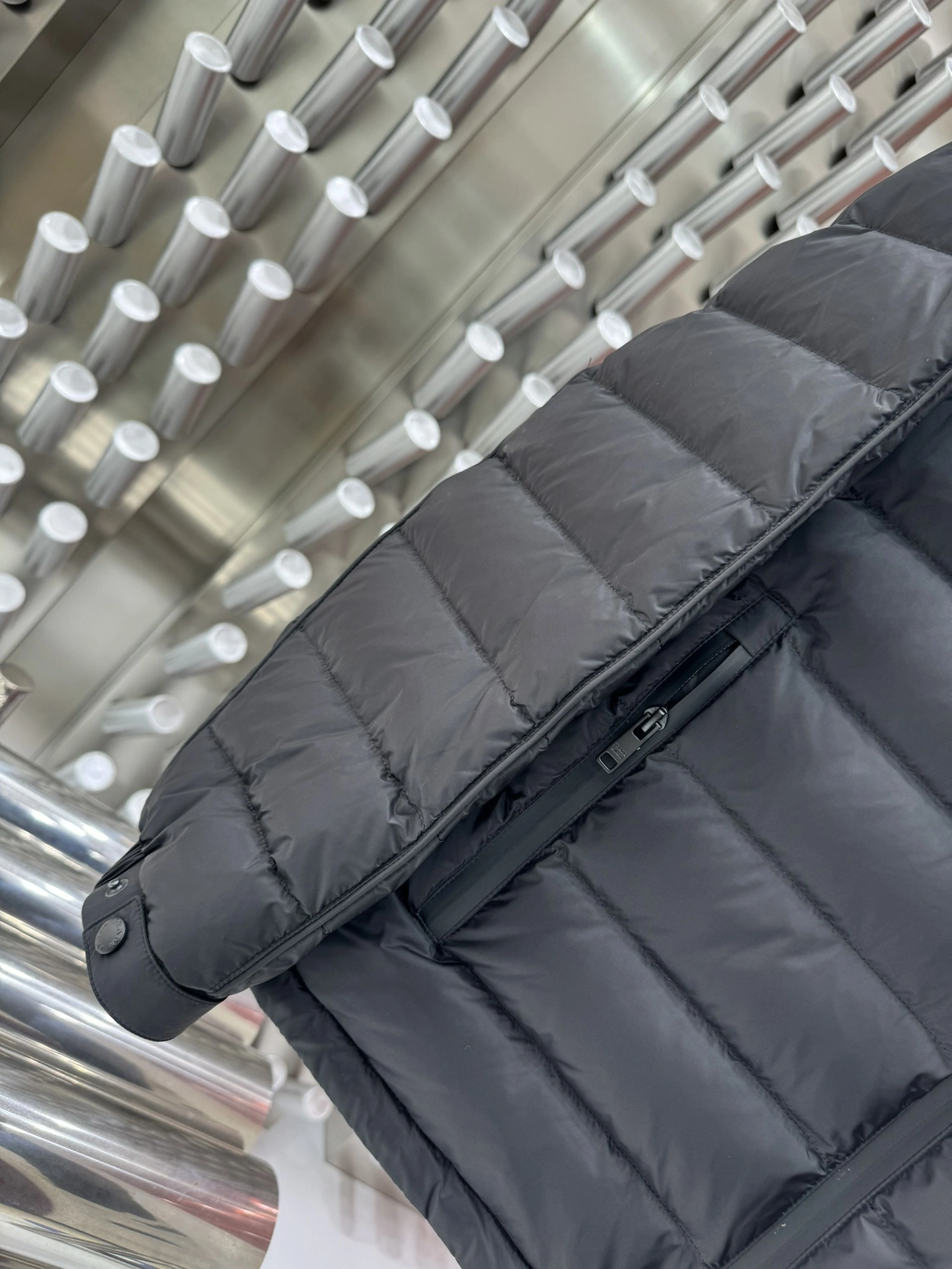Prada Down Jackets Durable 172371