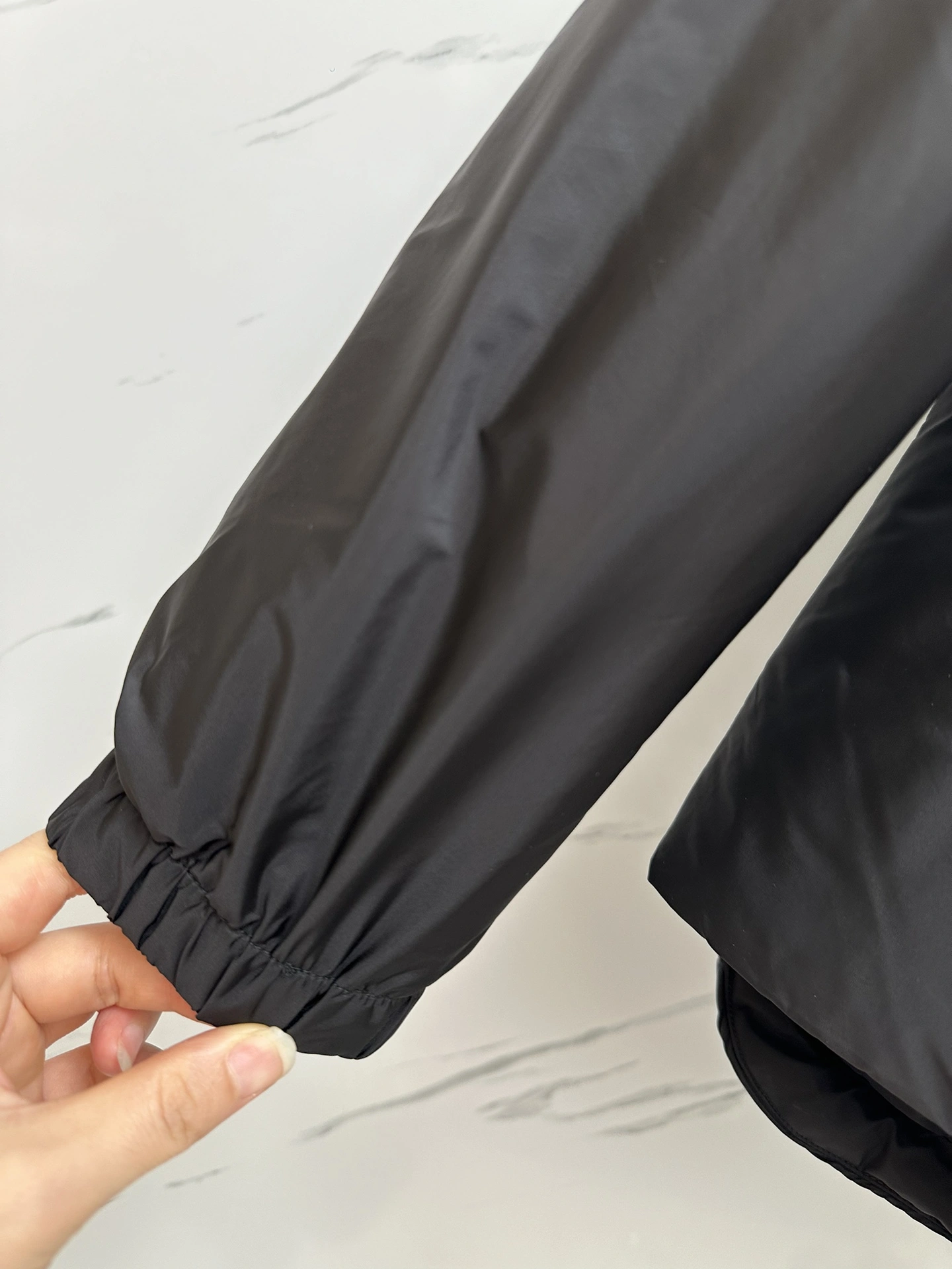 ZipUp Prada Down Jackets 172365