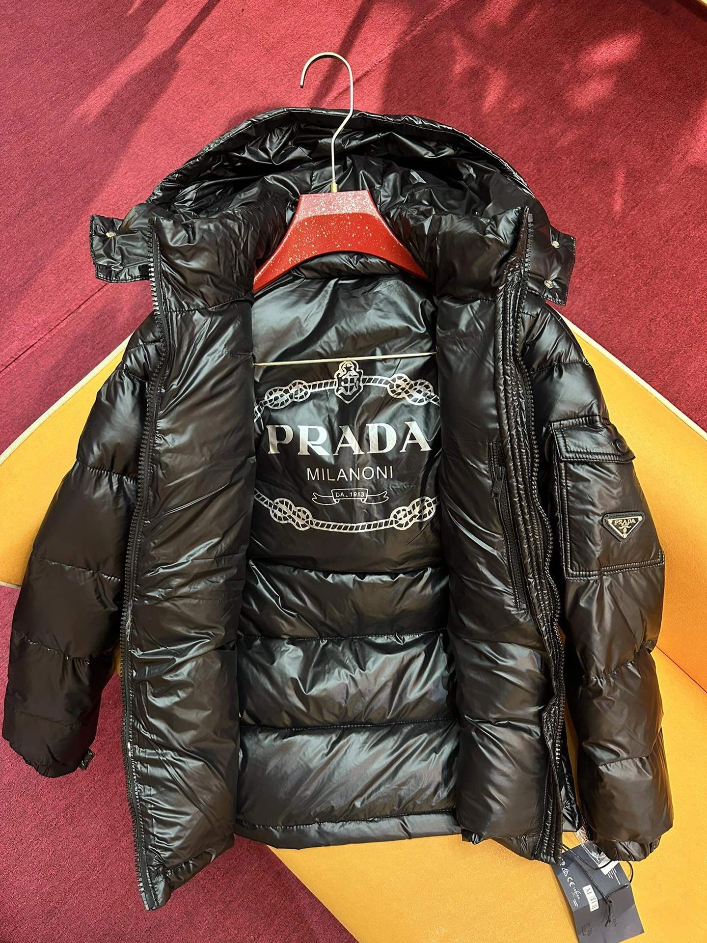 Chic Prada Down Jackets 172386