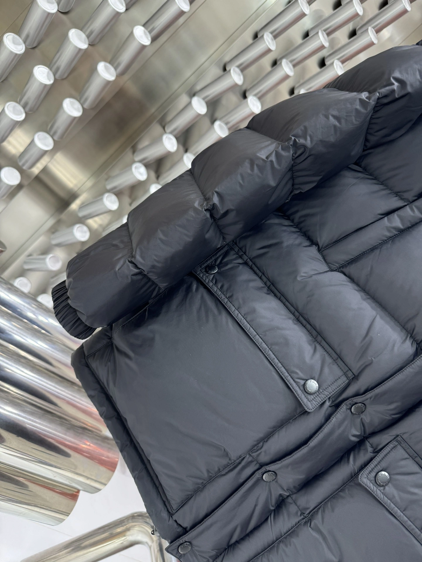 Reliable Prada Down Jackets 172351