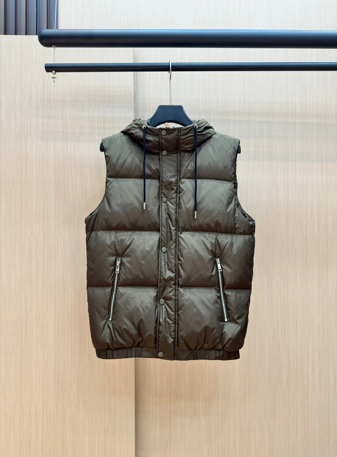 Prada Down Jackets WellDesigned 172374