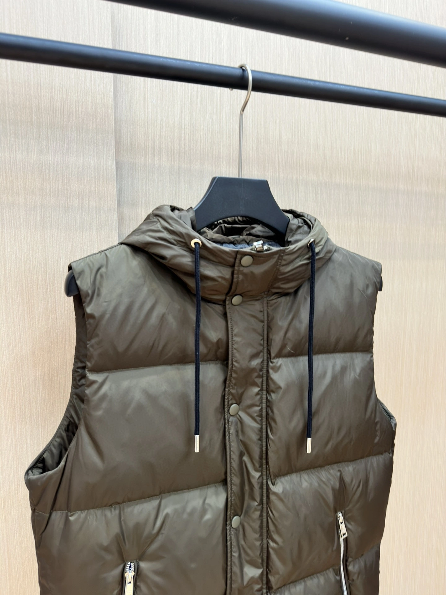 Prada Down Jackets WellDesigned 172374