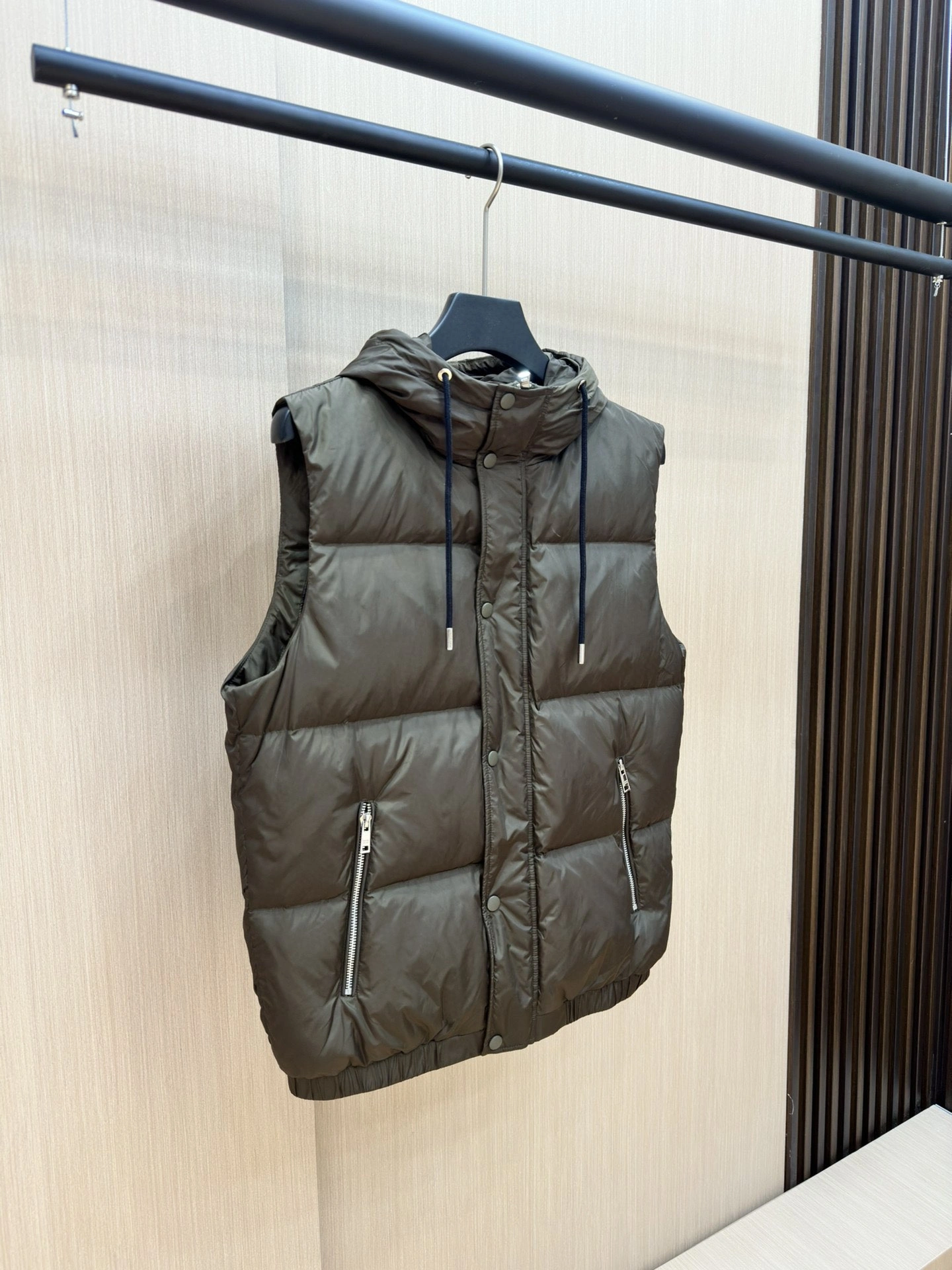 Prada Down Jackets WellDesigned 172374