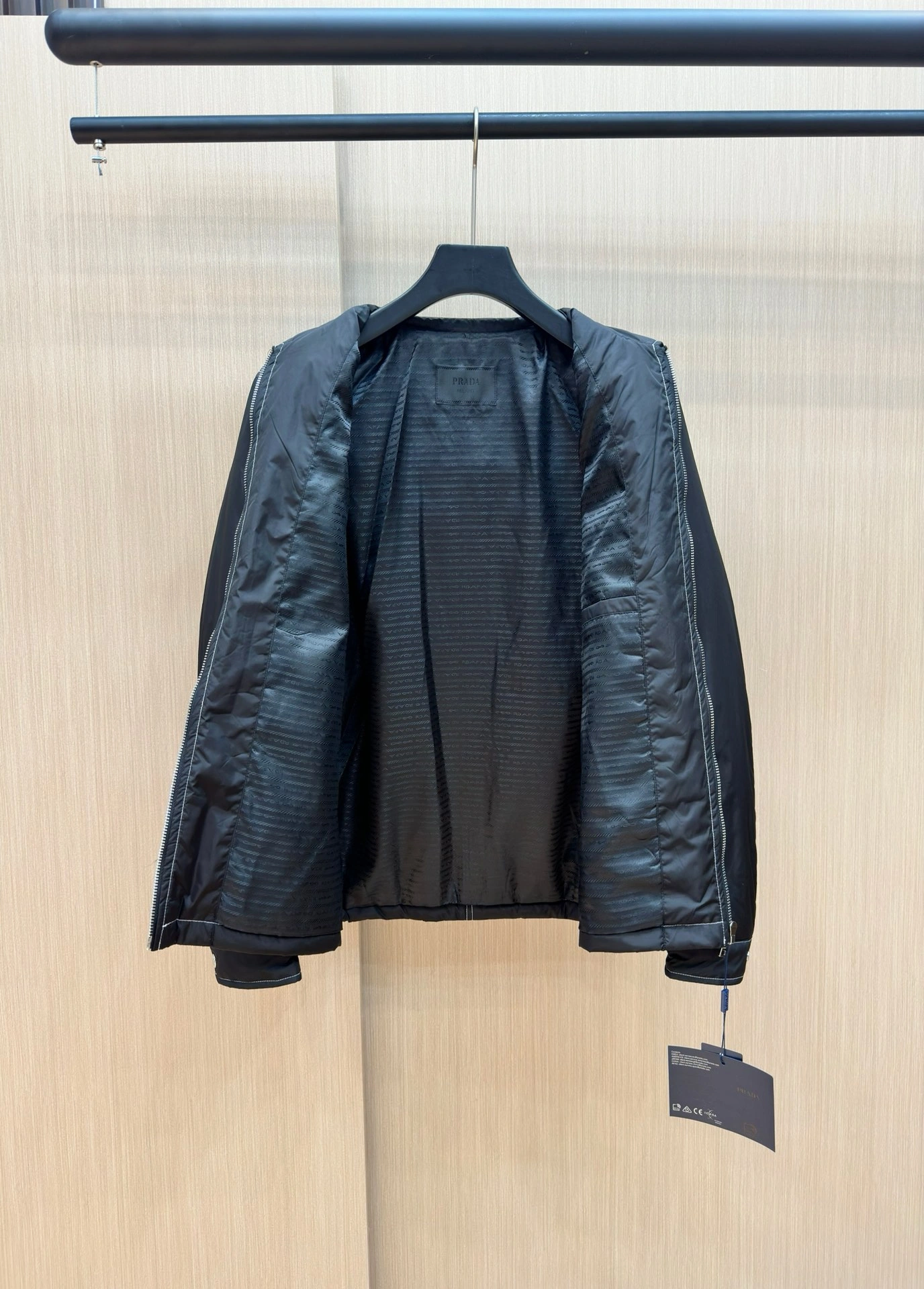 Prada Down Jackets Unique 172322