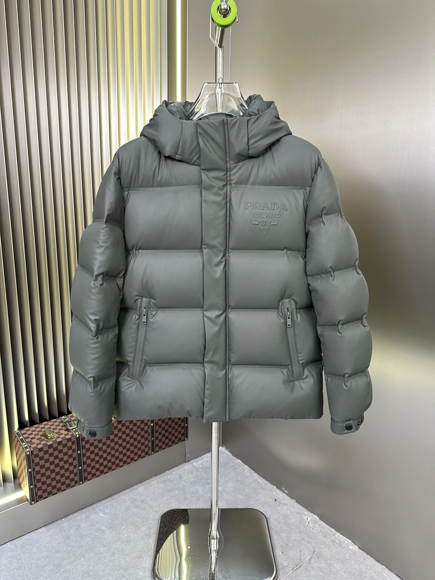 ComfortFit Prada Down Jackets 172317