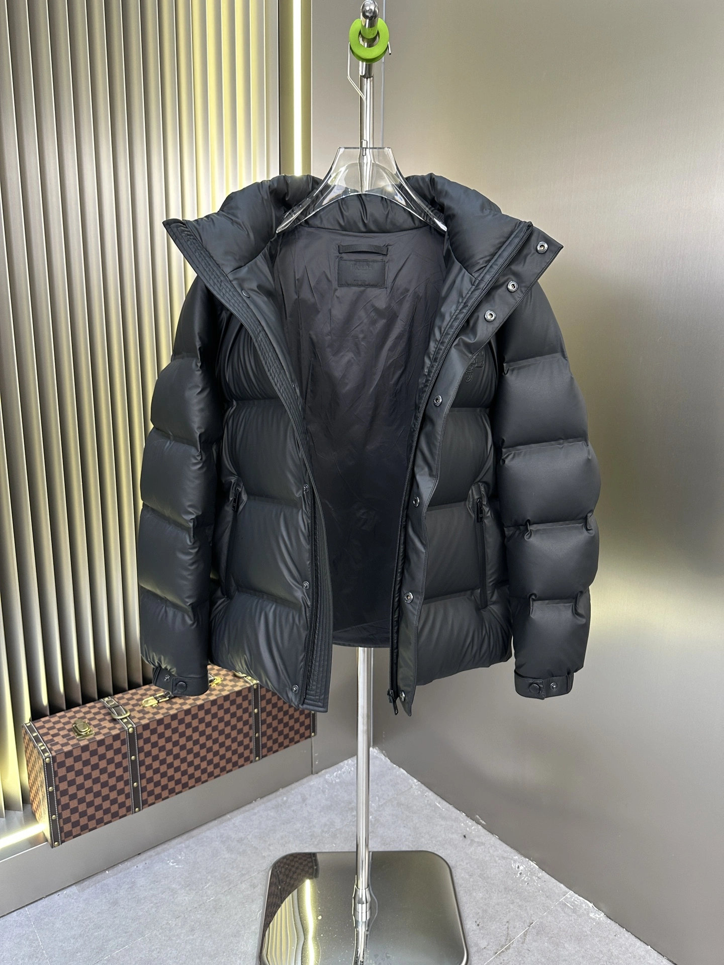 ComfortFit Prada Down Jackets 172317