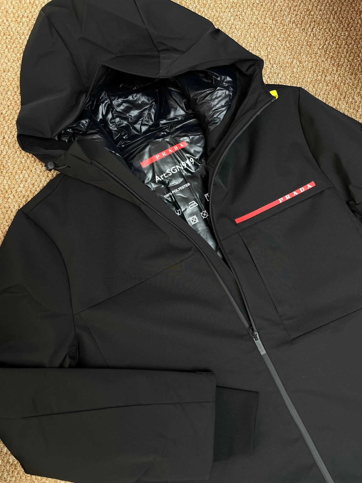 Sustainable Prada Down Jackets 172314