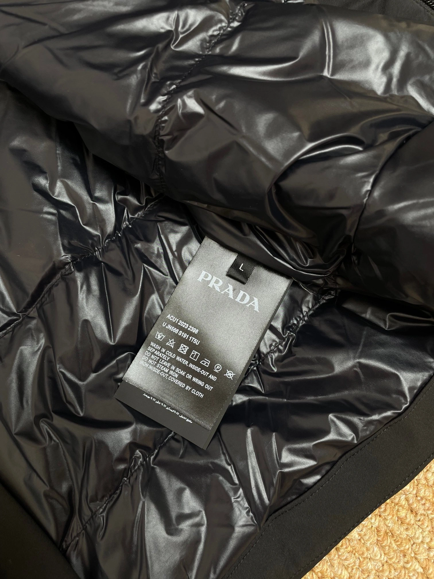 Sustainable Prada Down Jackets 172314