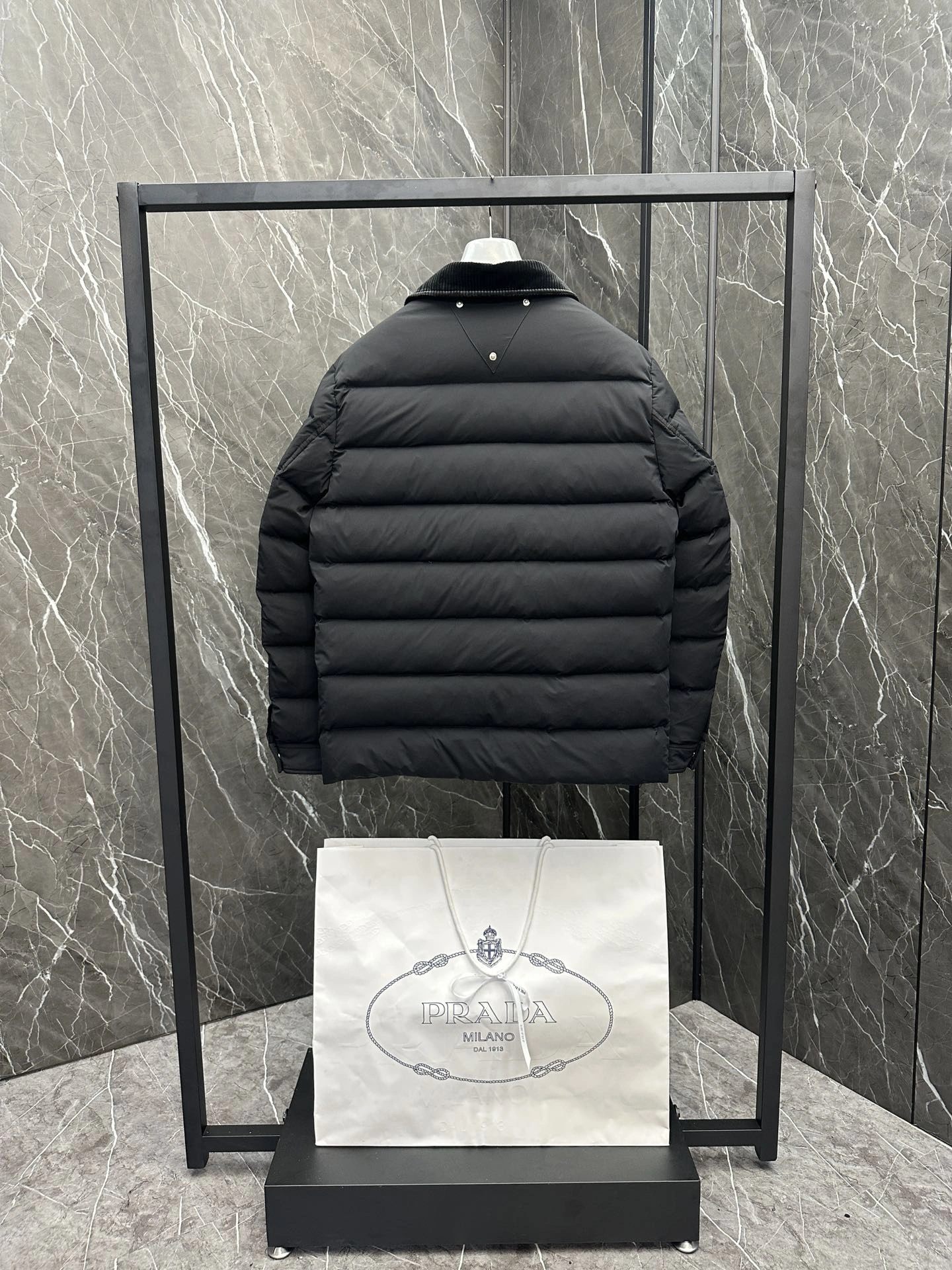 Prada Down Jackets Sporty 172350