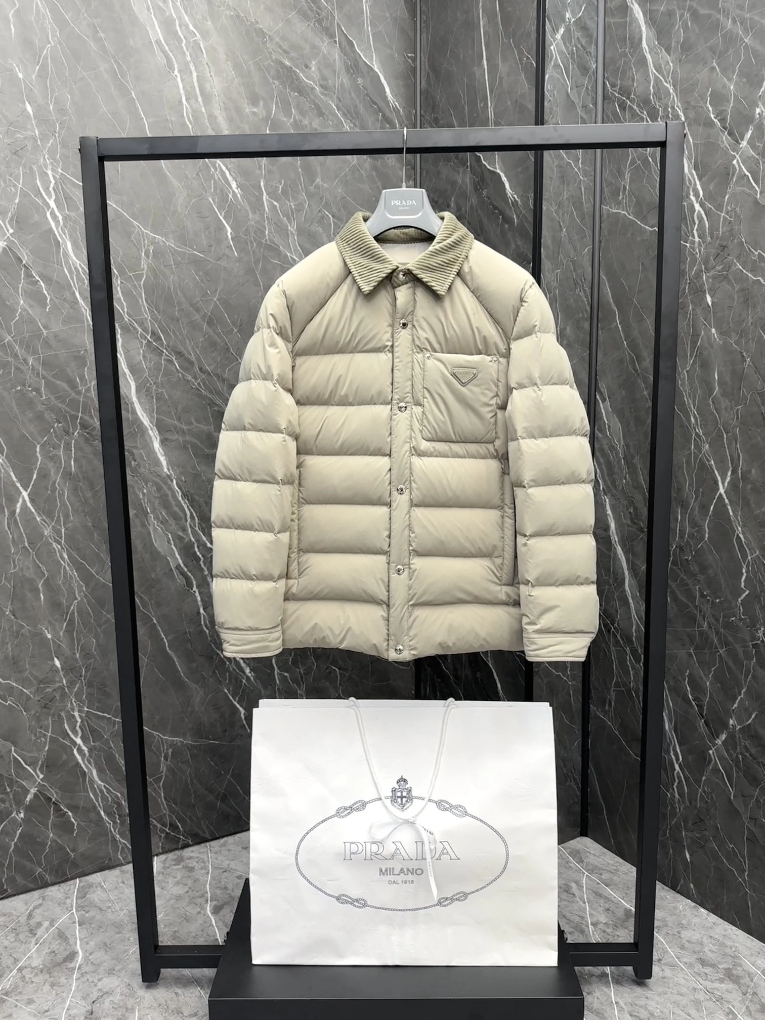 Efficient Prada Down Jackets 172311