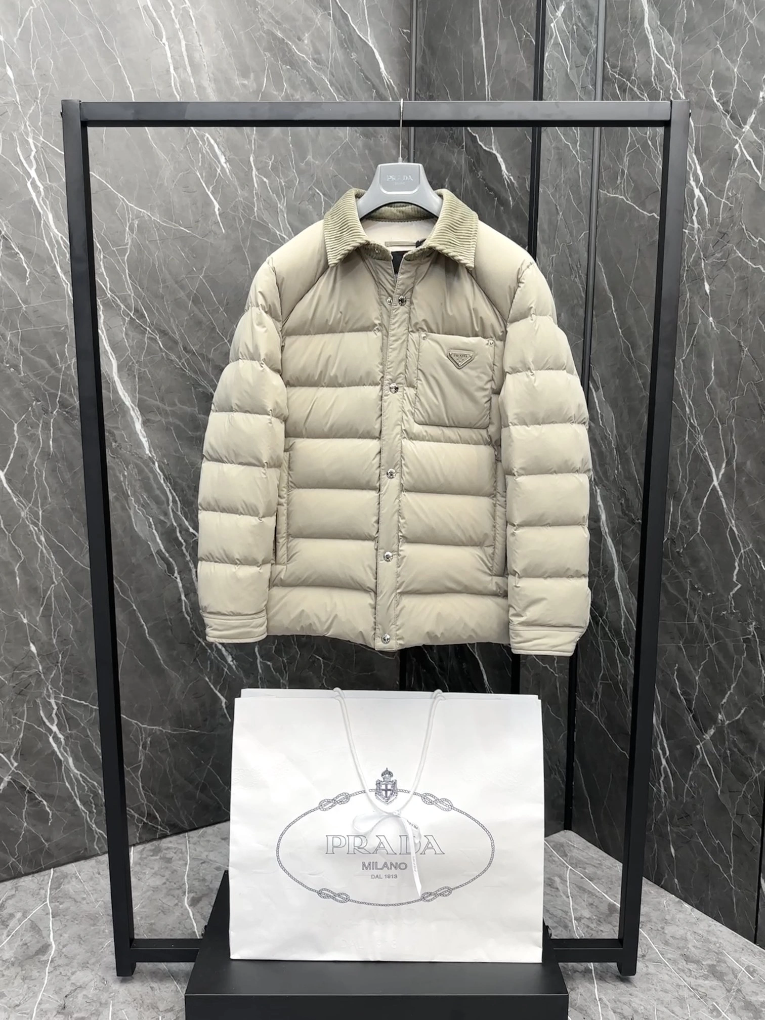 Efficient Prada Down Jackets 172311