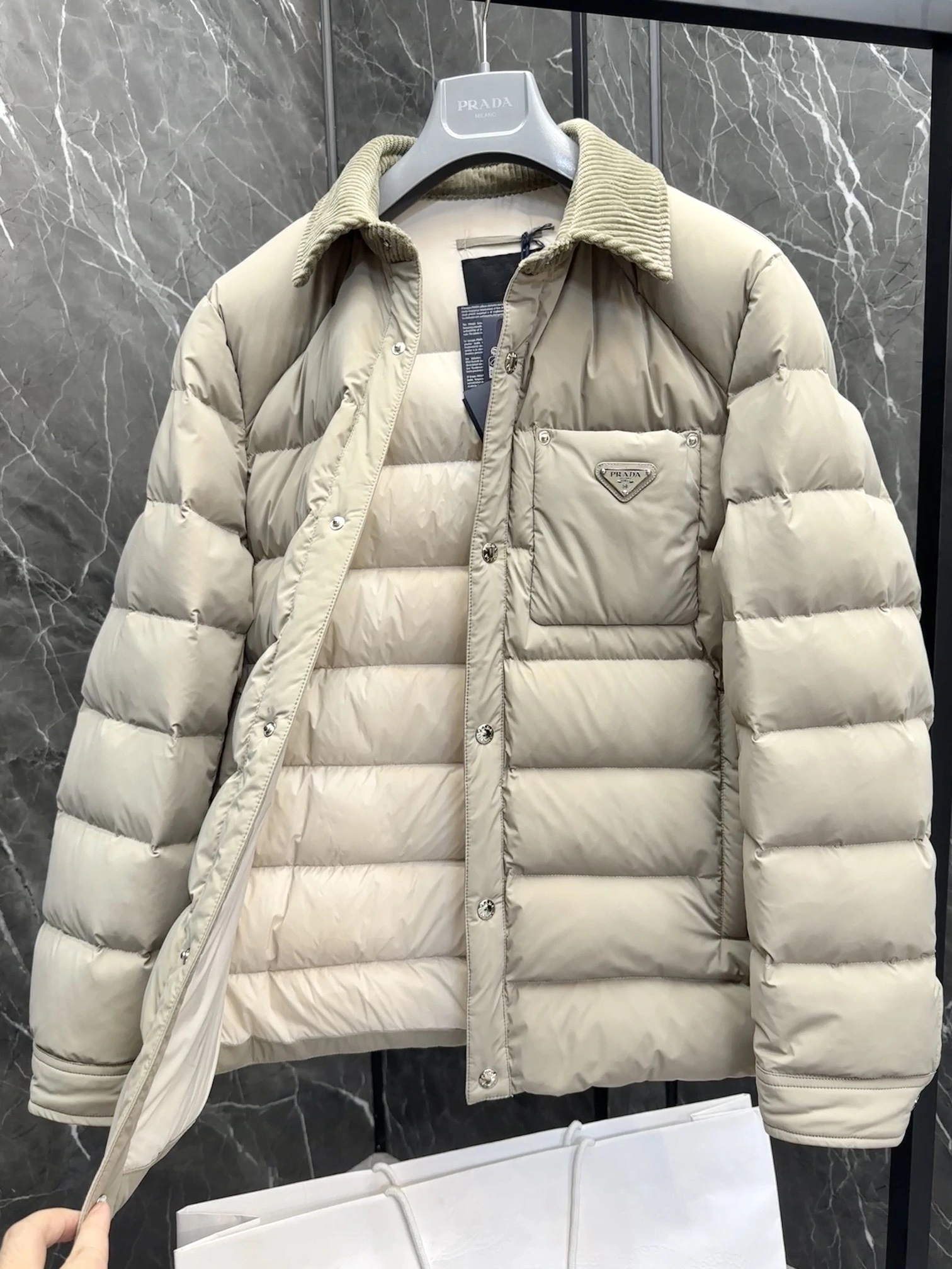 Efficient Prada Down Jackets 172311