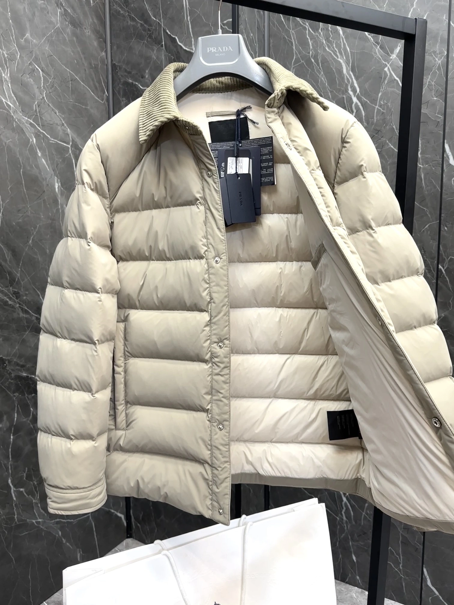 Efficient Prada Down Jackets 172311