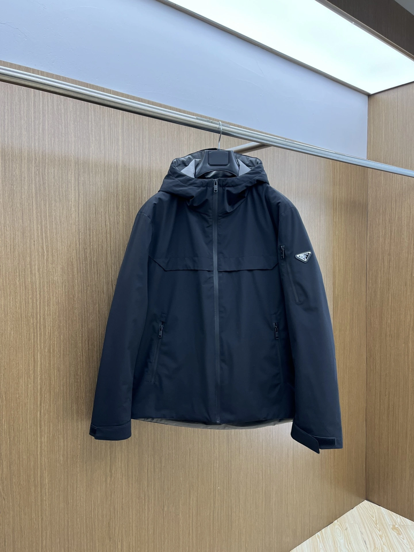 Prada Down Jackets EasyMatch 172309