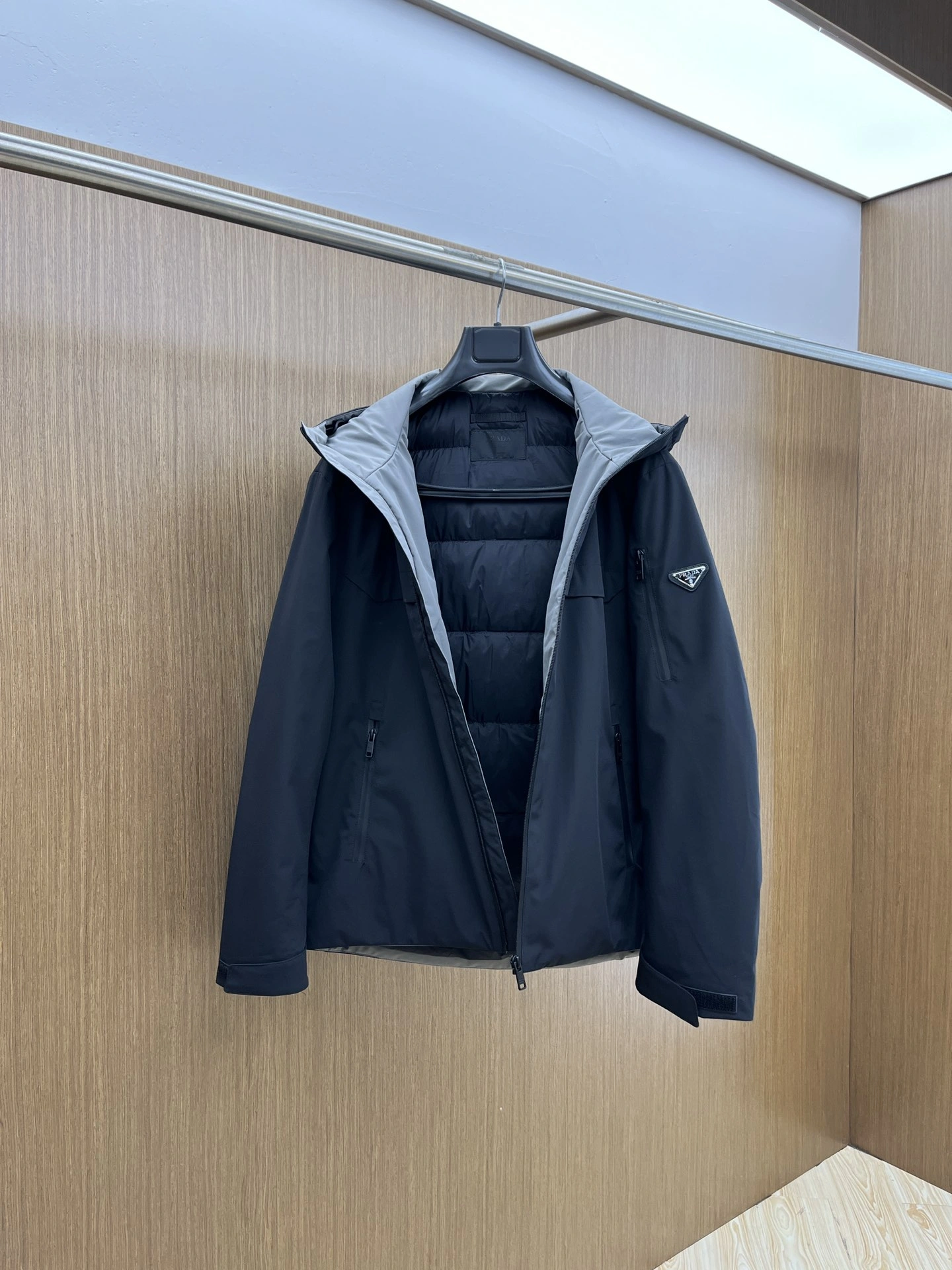 Prada Down Jackets EasyMatch 172309