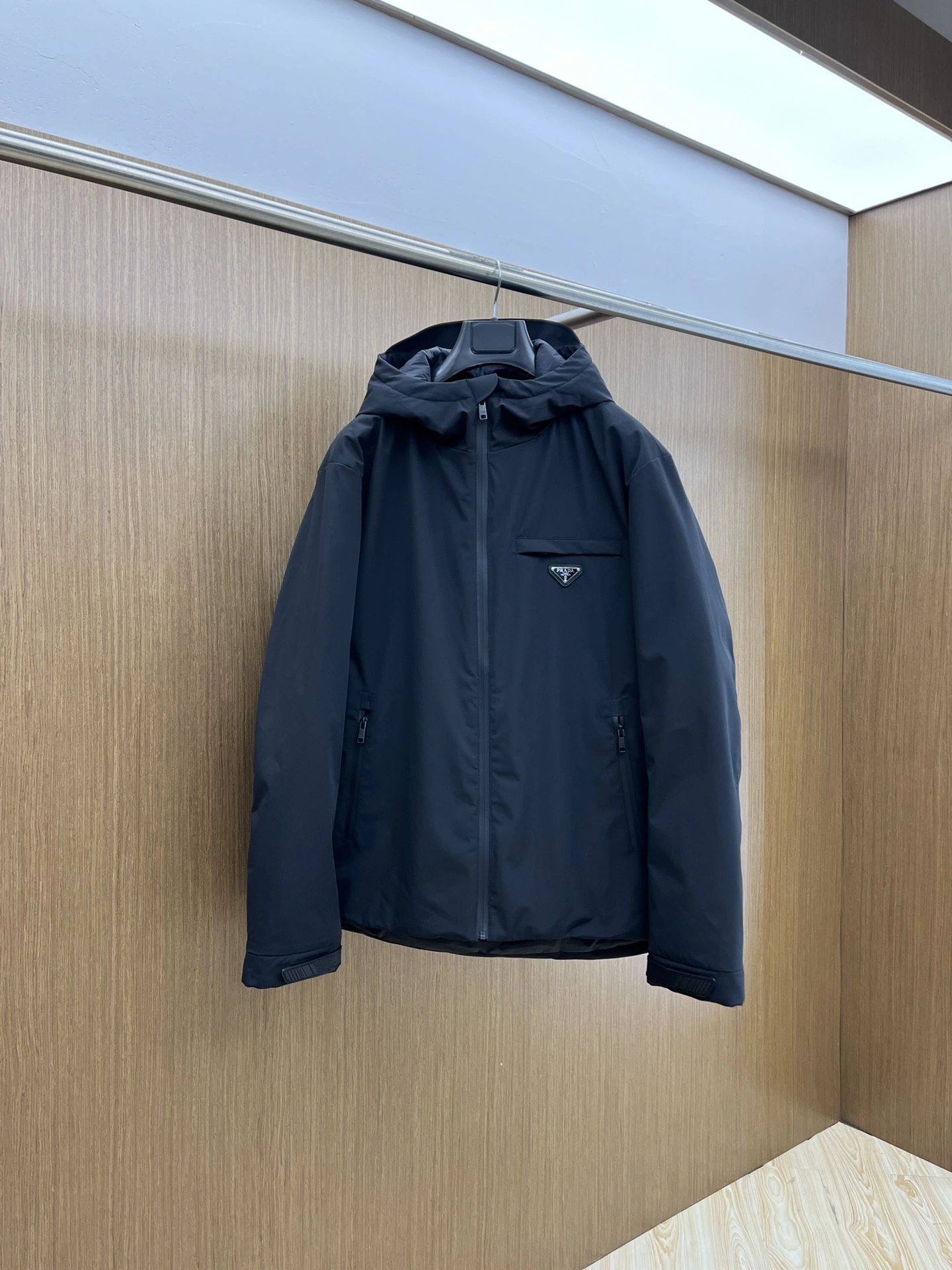 Prada Down Jackets Unique 172307