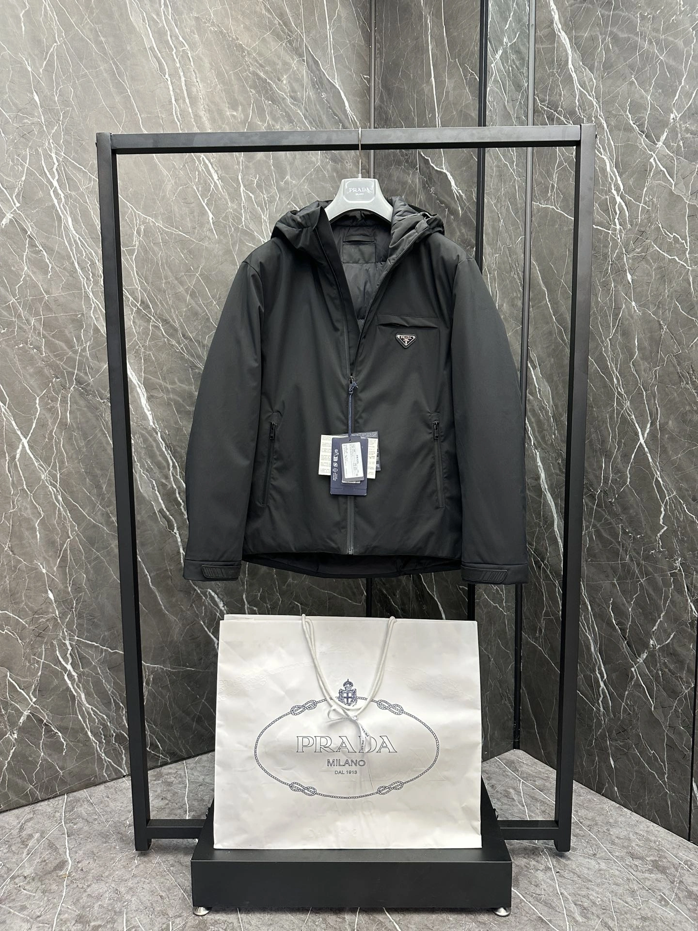 Prada Down Jackets UrbanChic 172306