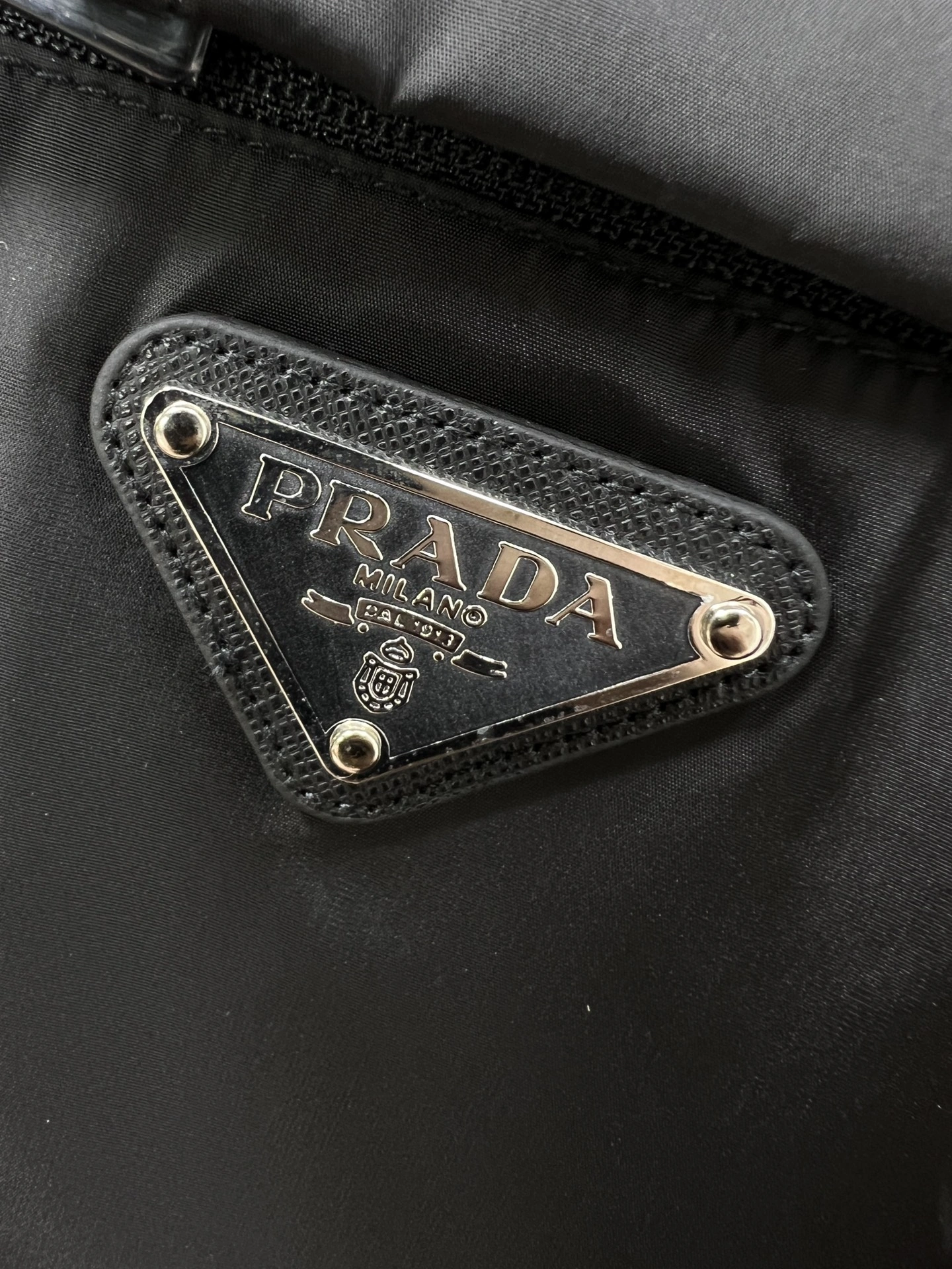 Vibrant Prada Down Jackets 172298
