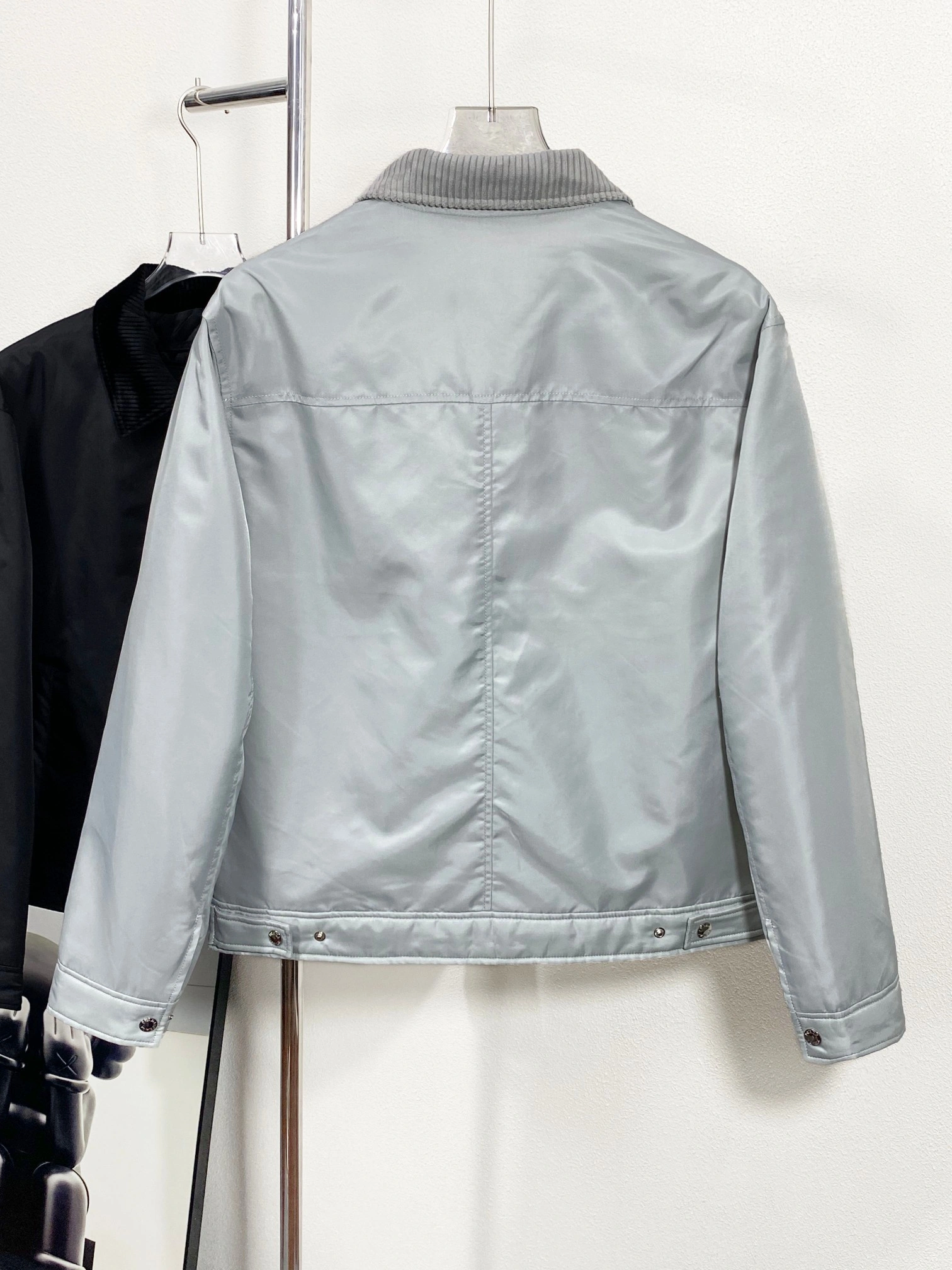 Prada Down Jackets HighQuality 172283