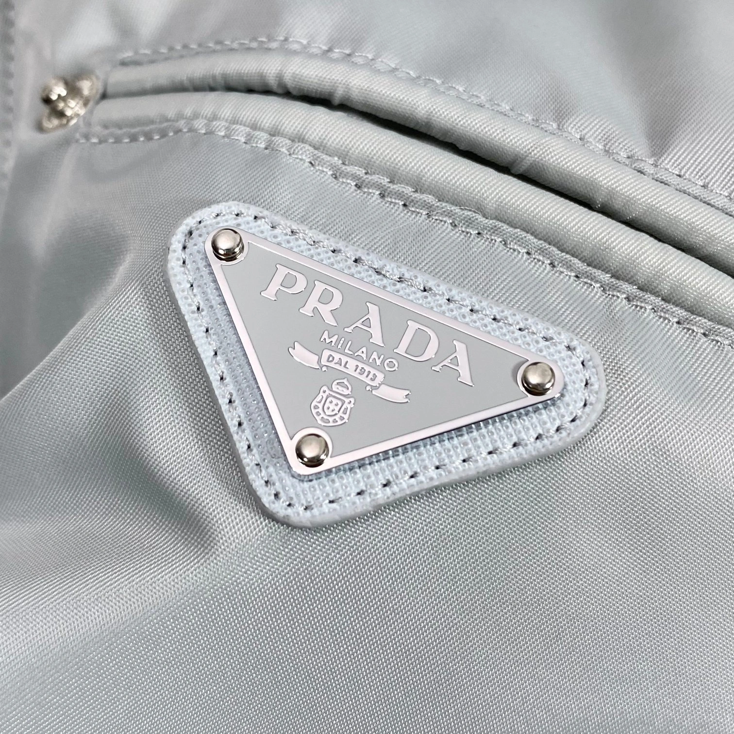 Prada Down Jackets HighQuality 172283