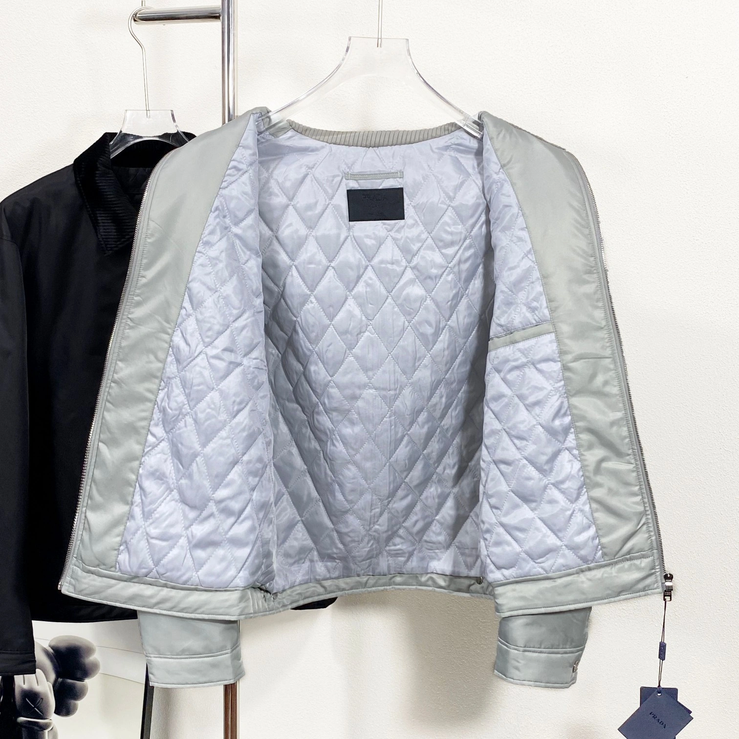 Prada Down Jackets HighQuality 172283