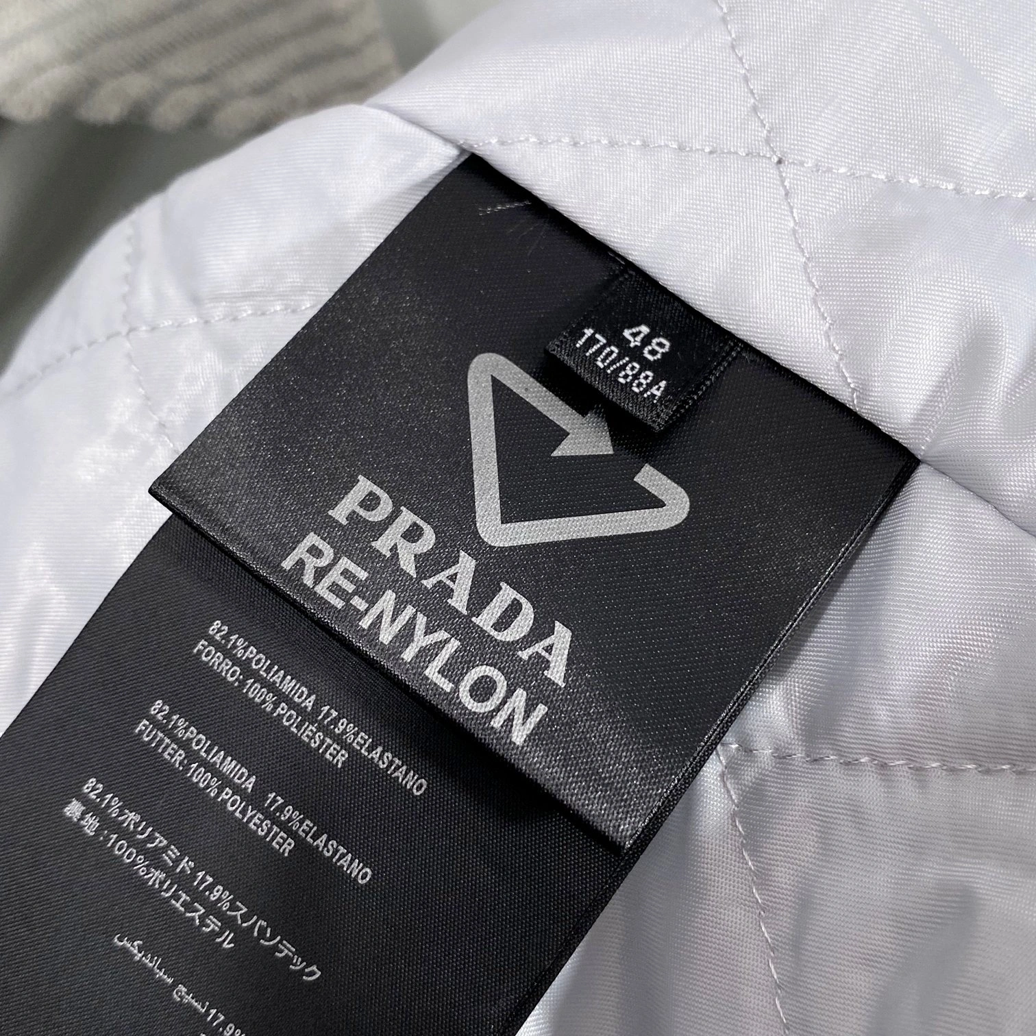 Prada Down Jackets HighQuality 172283