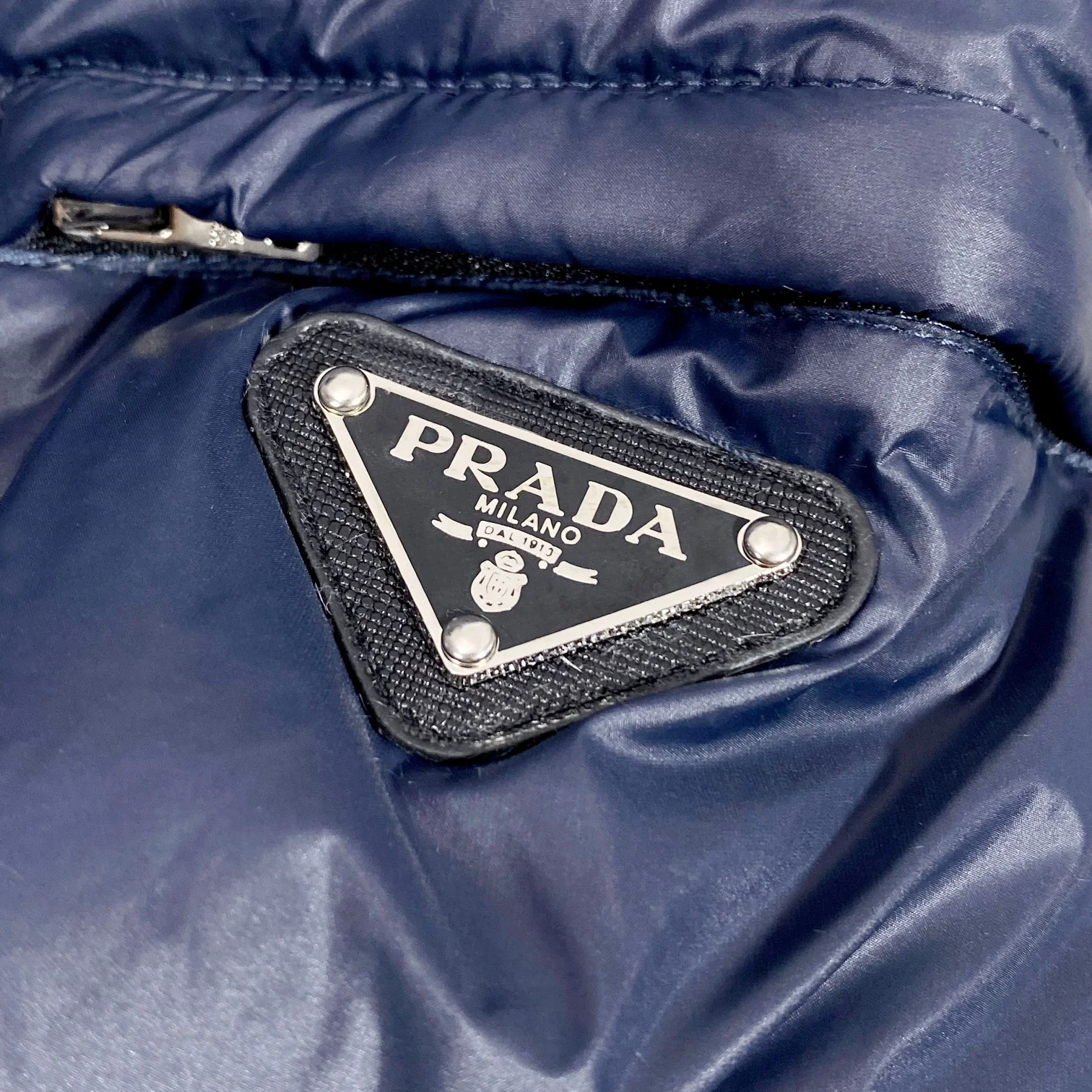 Prada Down Jackets Sustainable 165607