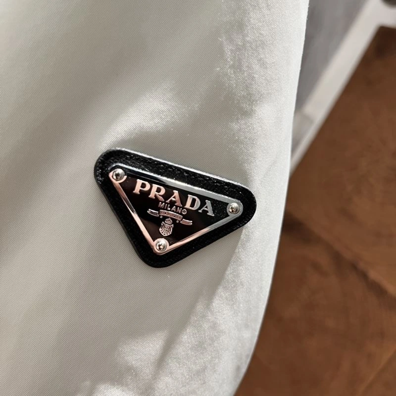 Functional Prada Down Jackets 172082
