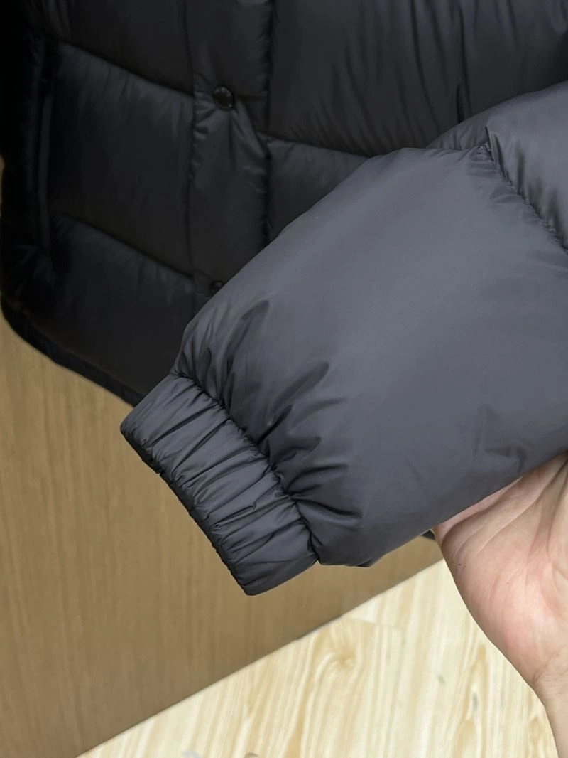 Sleek Prada Down Jackets 172072