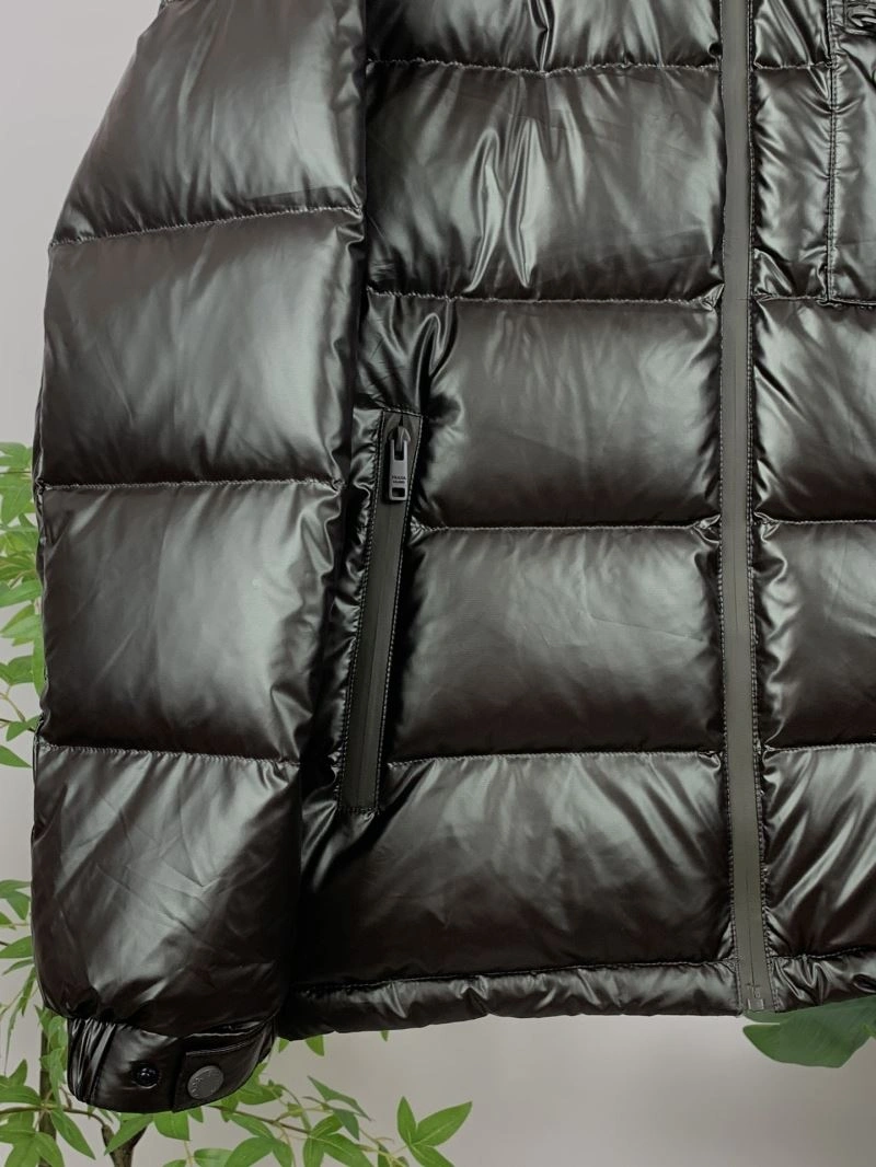 Prada Down Jackets Original 172085