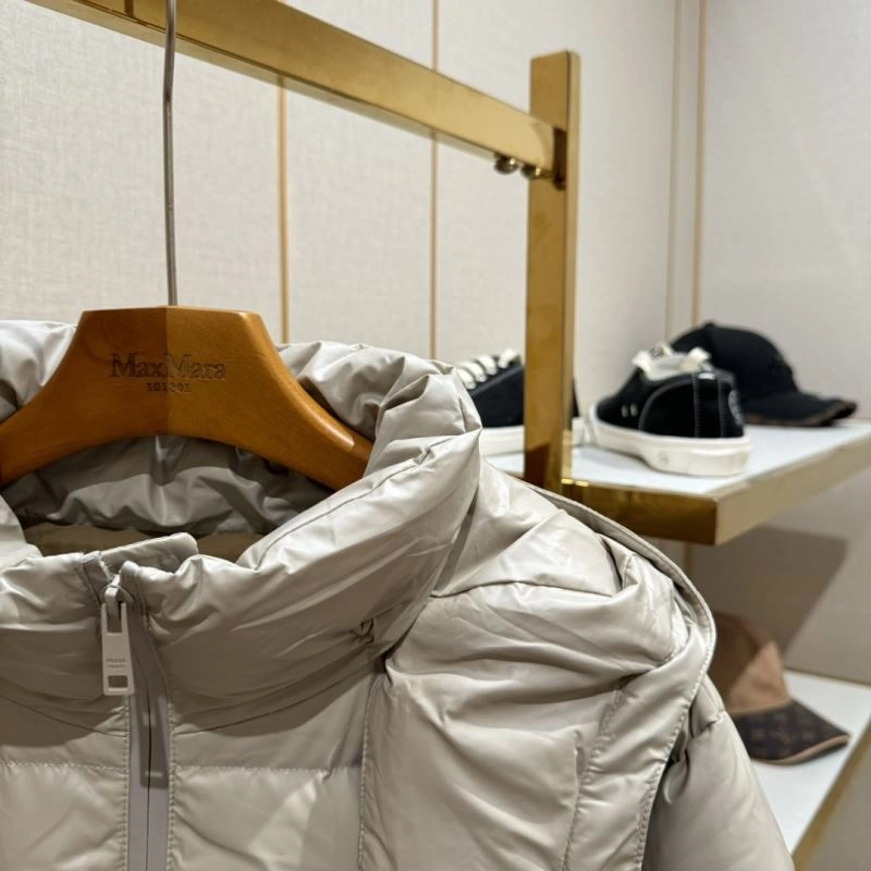 Casual Prada Down Jackets 172025